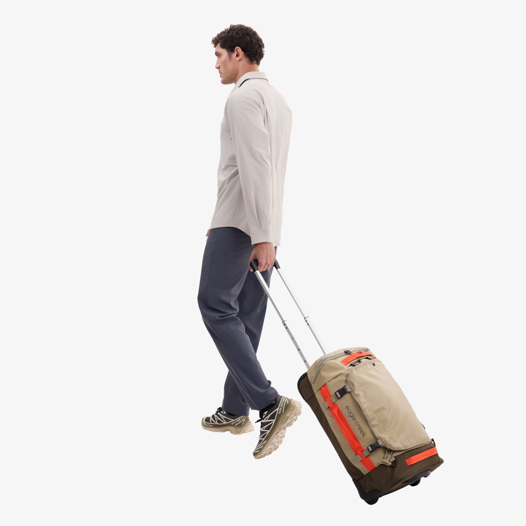 Eagle Creek Cargo Hauler XT 21.5"/32L Wheeled International Carry-On Duffel in Desert Tan — detail view