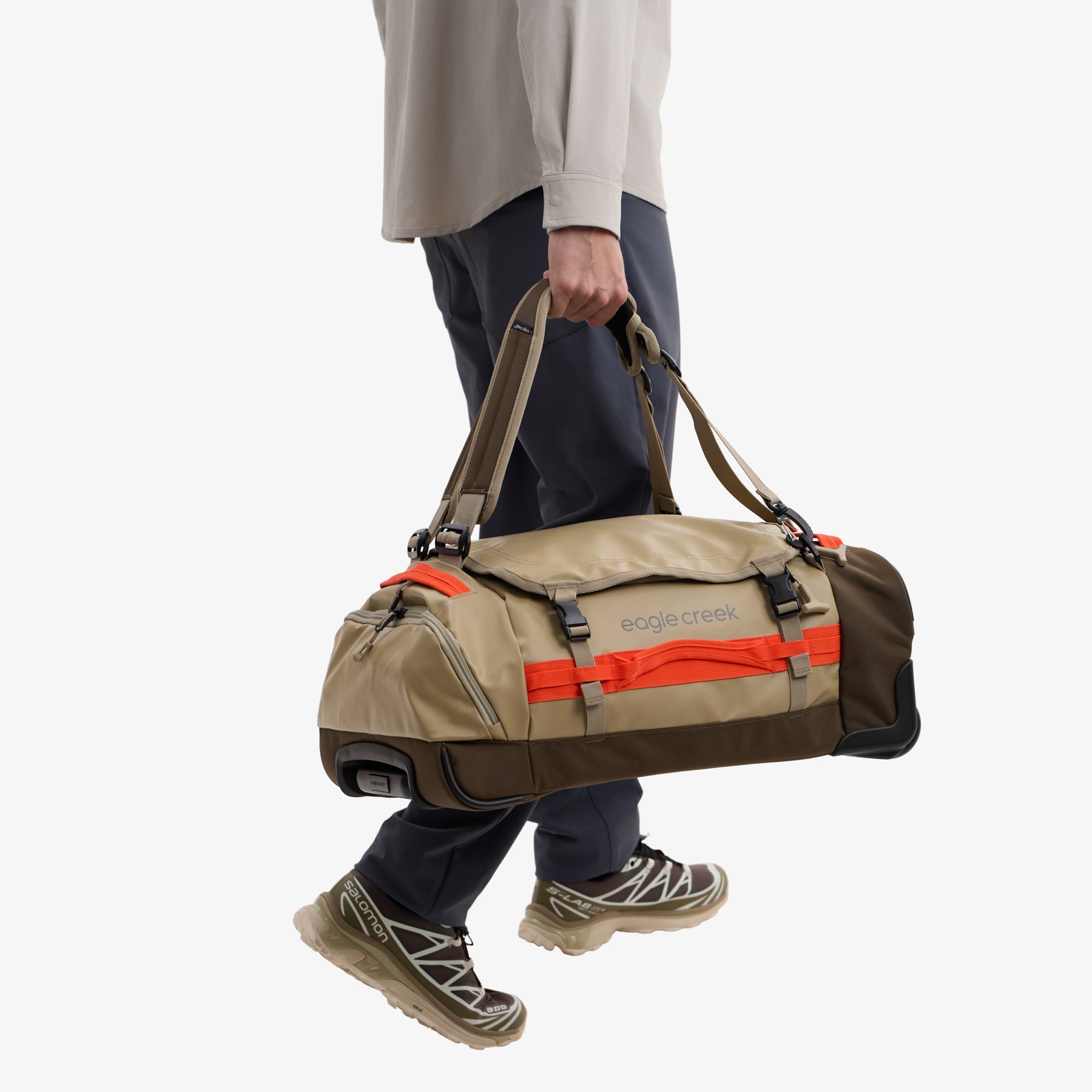 Eagle Creek Cargo Hauler XT 21.5"/32L Wheeled International Carry-On Duffel in Desert Tan — detail view 3