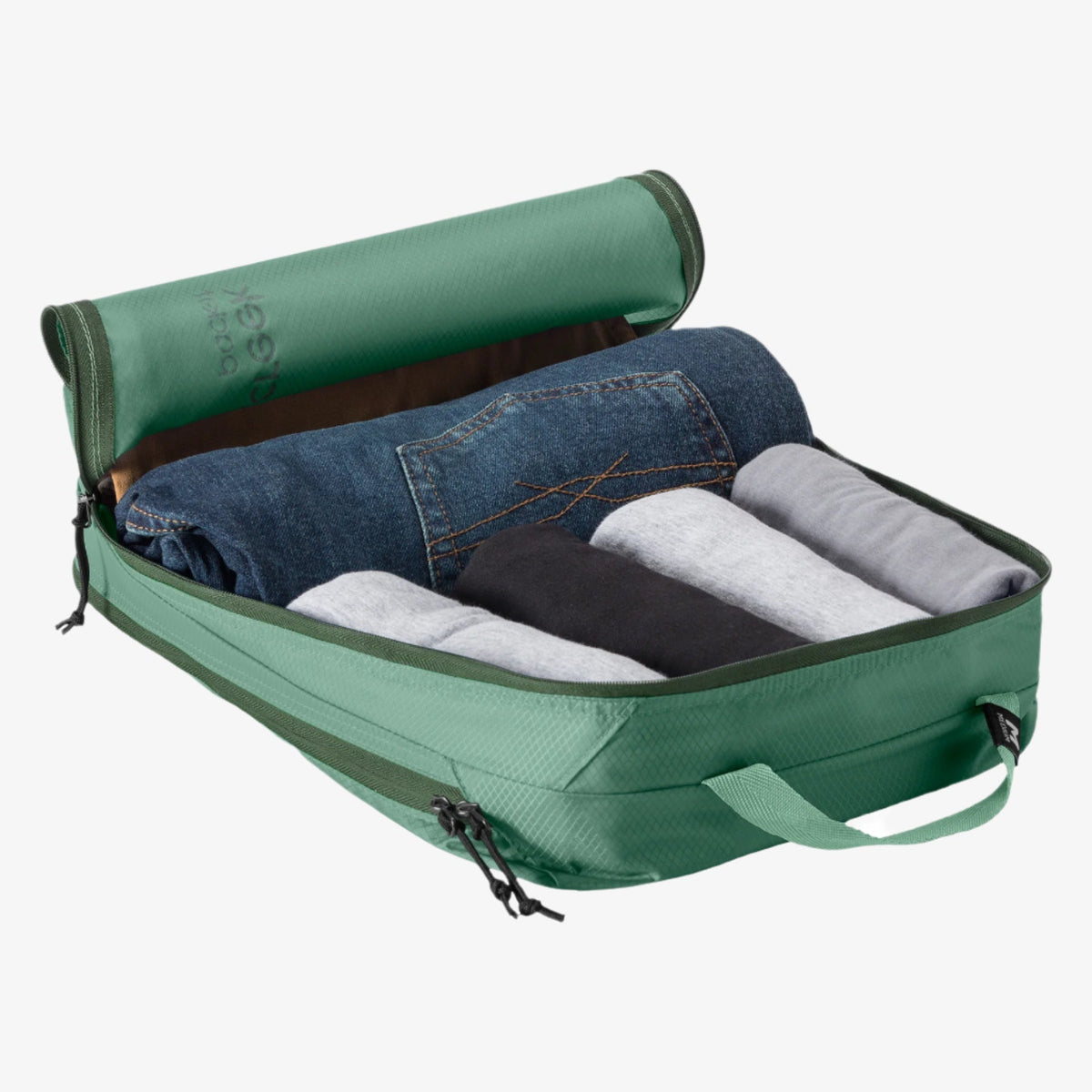 Eagle Creek Pack-It Isolate Clean/Dirty Packing Cube M in Willow Green — angle view 4 # color_Willow Green