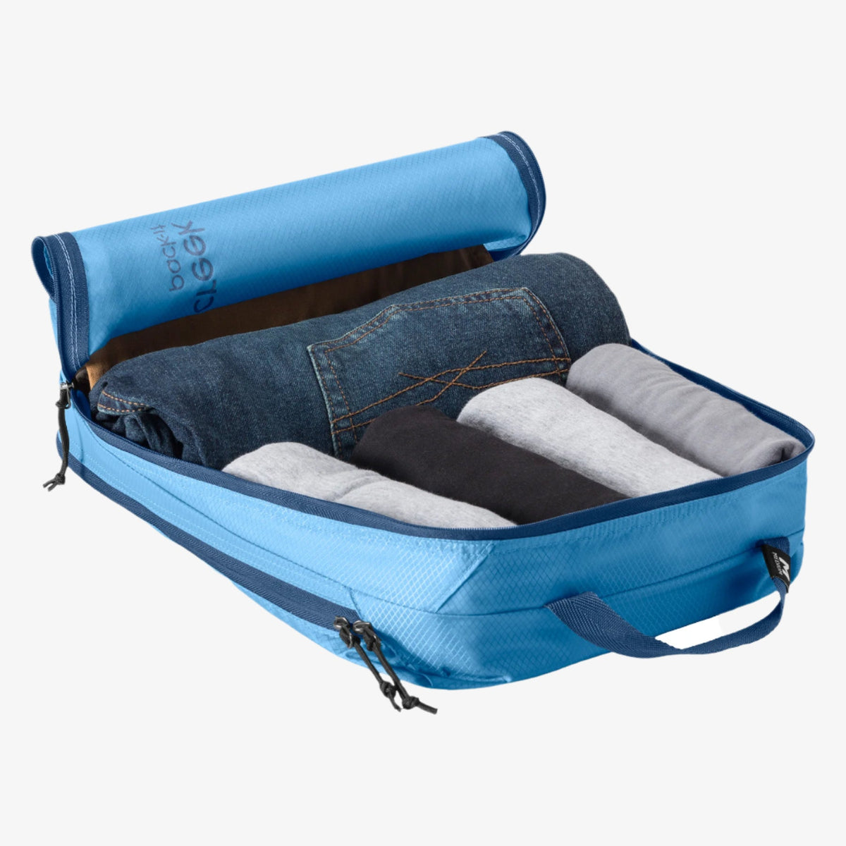 Eagle Creek Pack-It Isolate Clean/Dirty Packing Cube M in Blue Dawn — angle view 5 # color_Blue Dawn