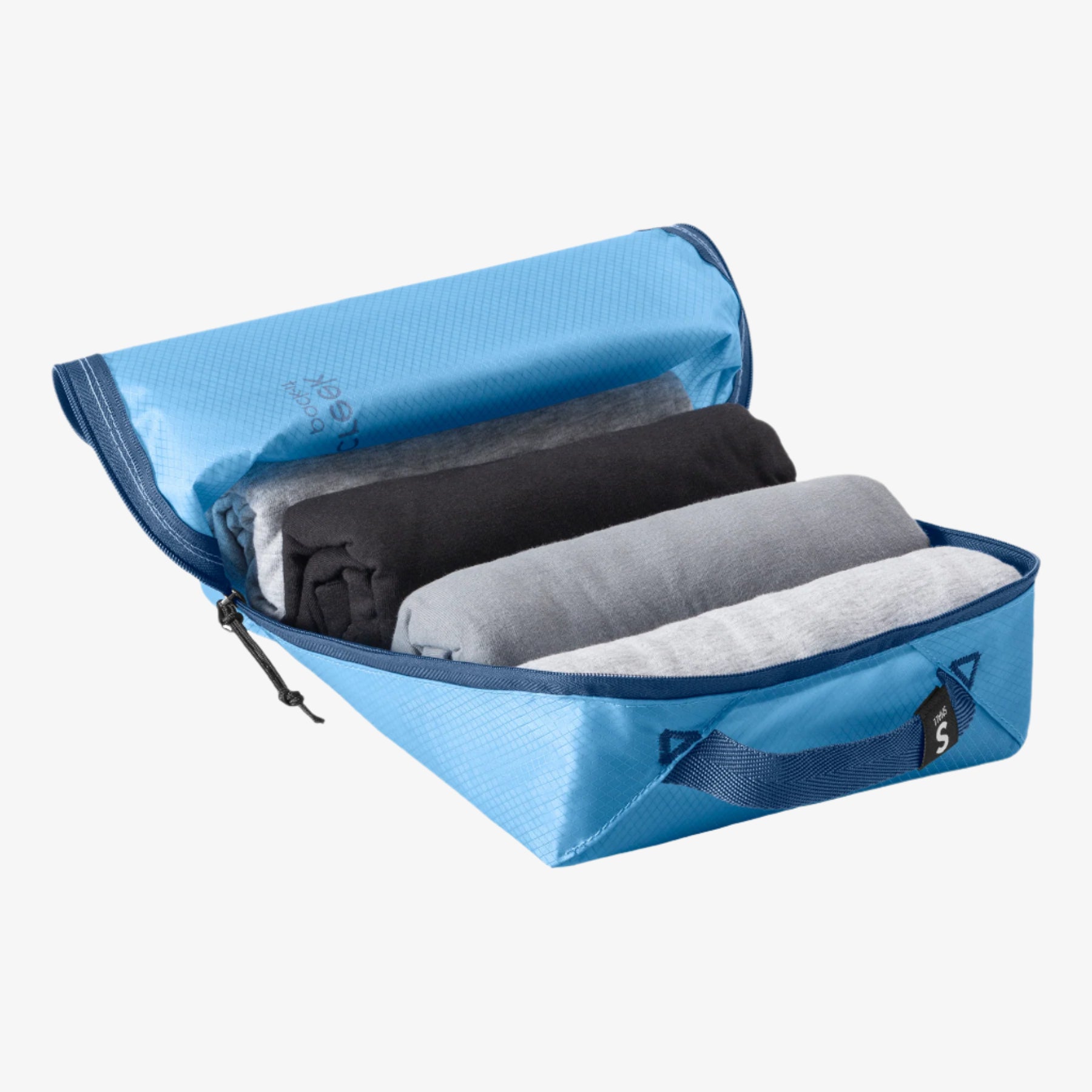 Eagle Creek Pack-It Isolate Packing Cube S in Blue Dawn — angle view 4