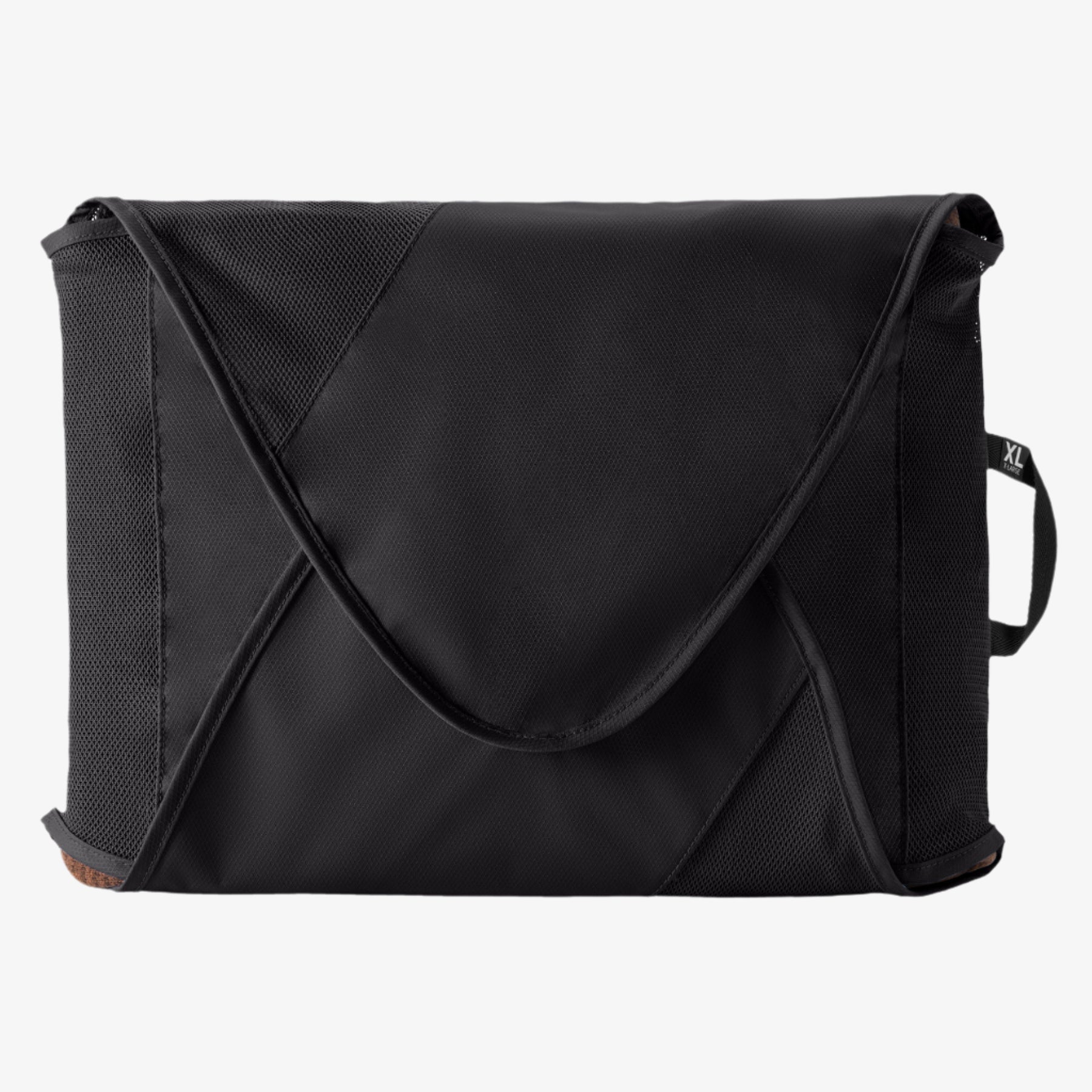 Eagle Creek Pack-It Reveal Garment Folder XL in Black — angle view 2