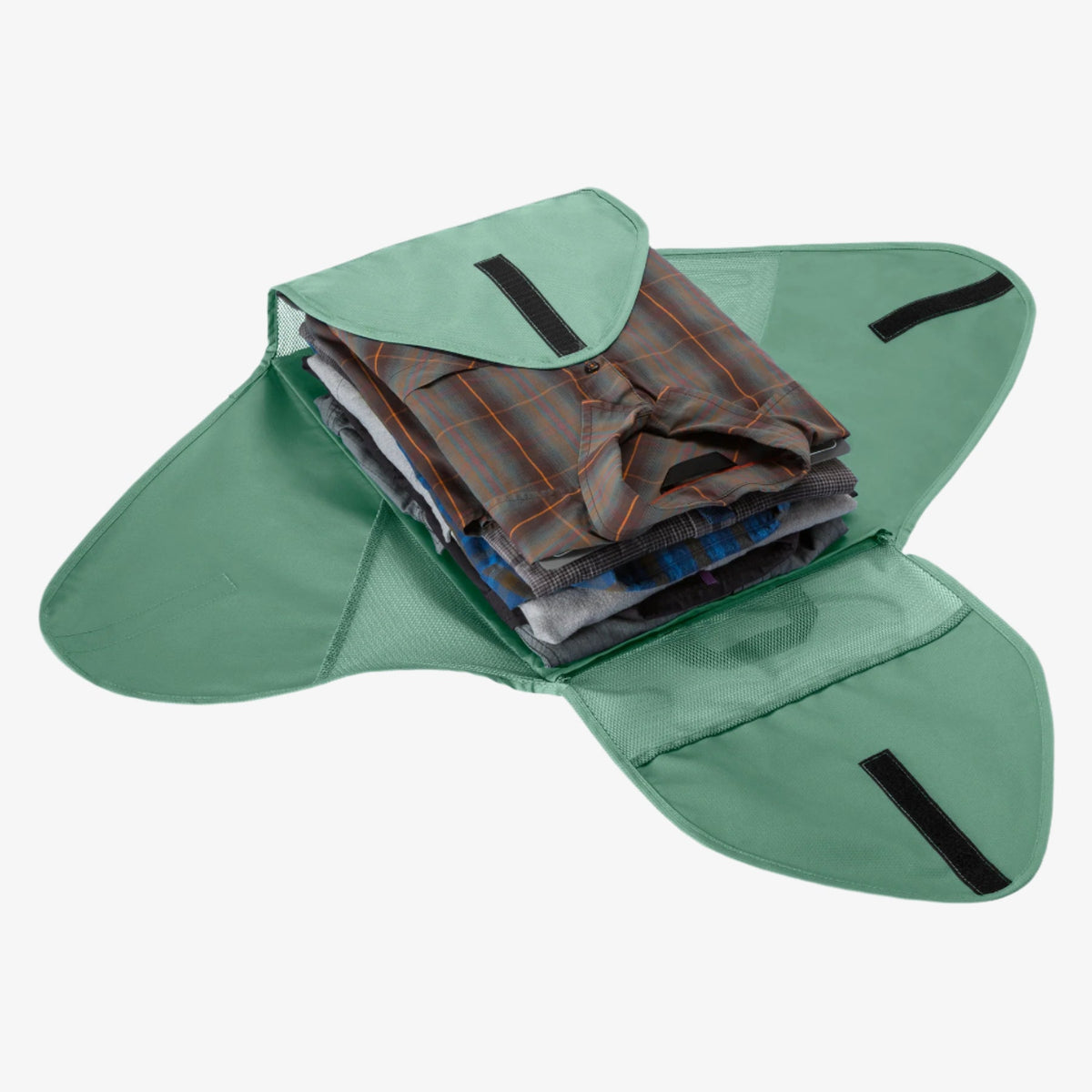 Eagle Creek Pack-It Reveal Garment Folder L in Willow Green — angle view 3 # color_Willow Green