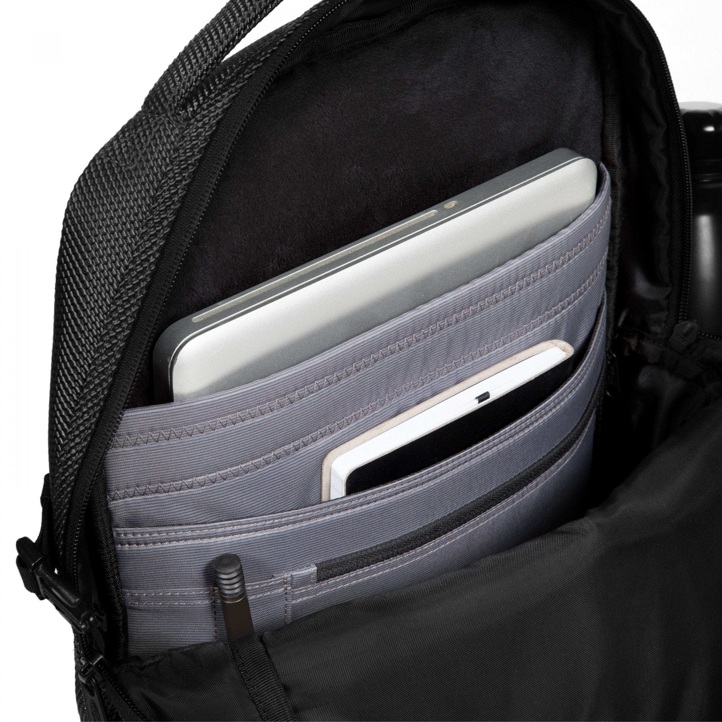Eastpak Tecum M Backpack 19L in CNNCT Coat — detail view 2 # color_CNNCT Coat