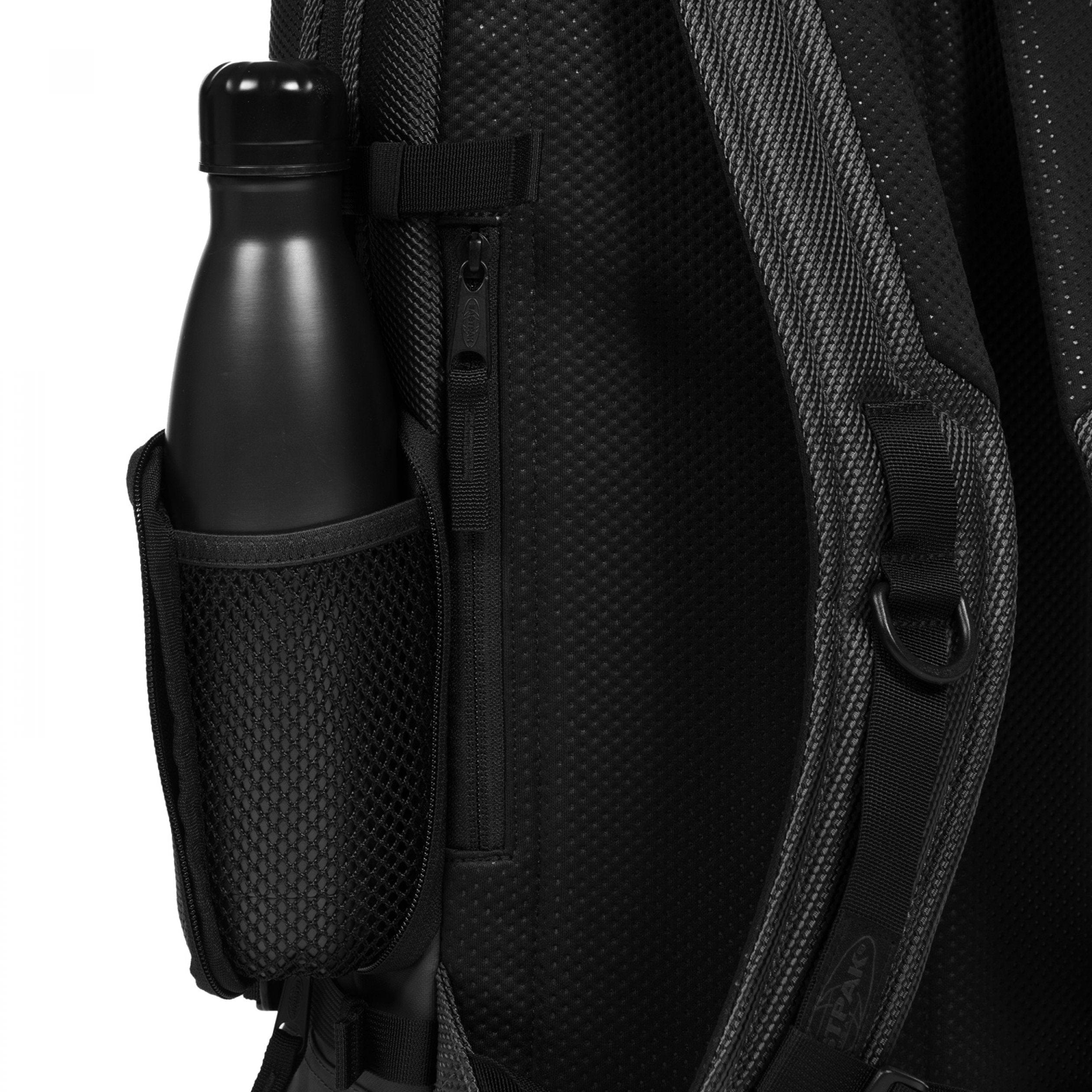 Eastpak Tecum M Backpack 19L in CNNCT Coat — detail view 4 # color_CNNCT Coat