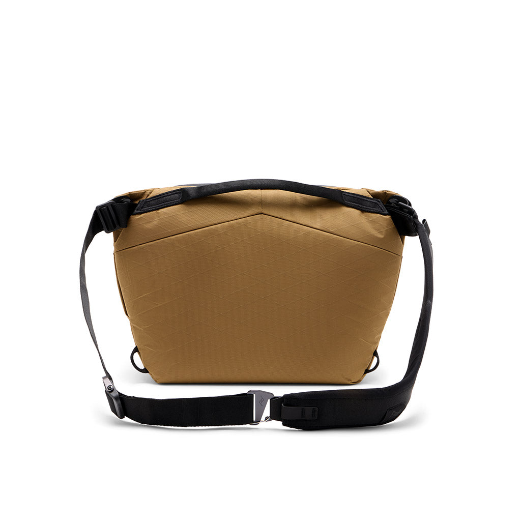 Peak Design Everyday Sling 6L in Coyote — back view
