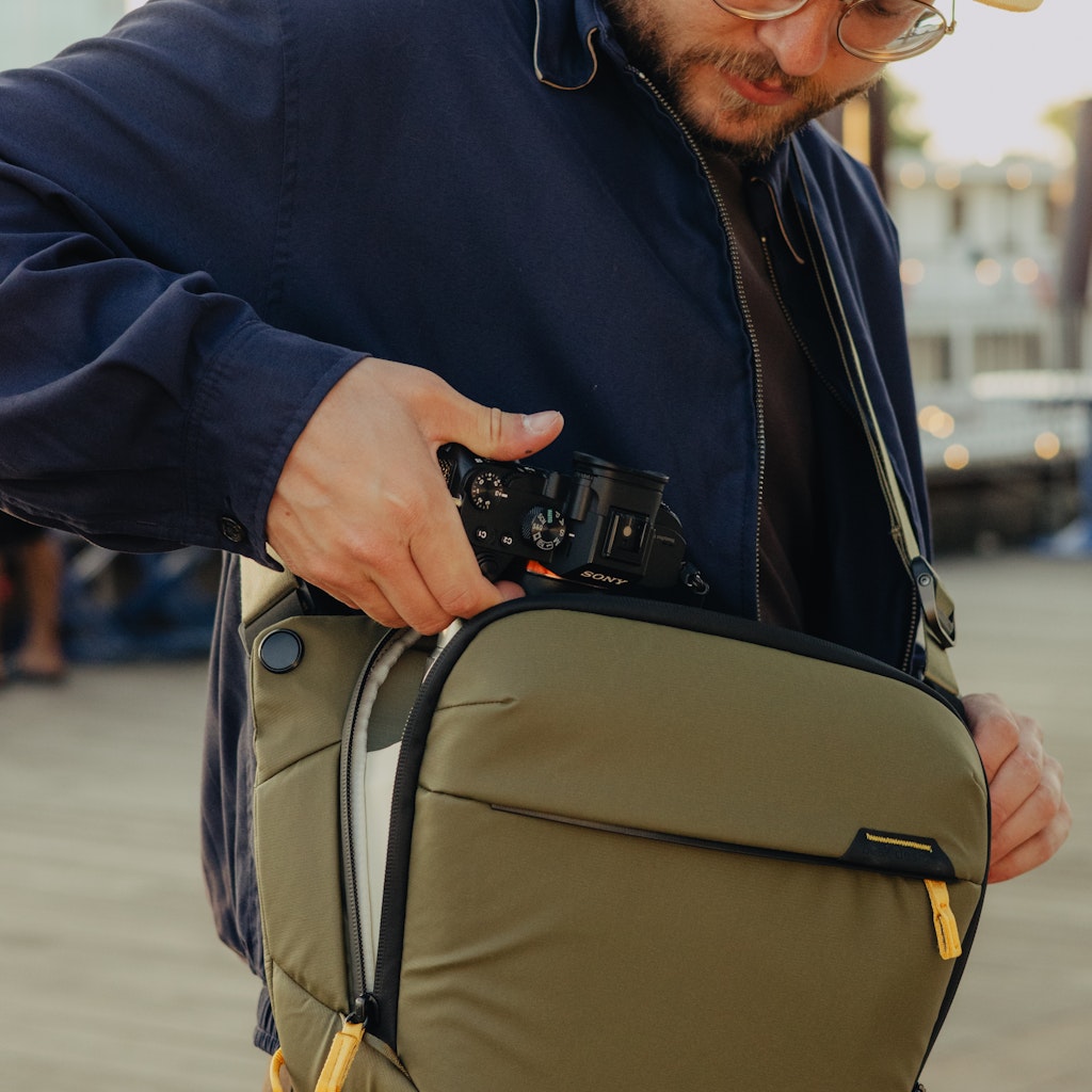 Peak Design Everyday Sling 6L in Kelp — lifestyle 3