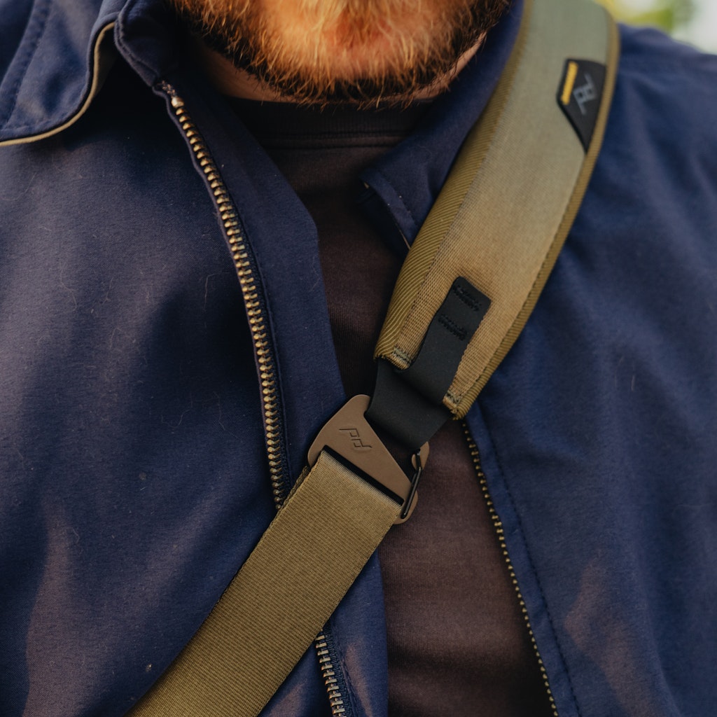 Peak Design Everyday Sling 6L in Kelp — lifestyle 6