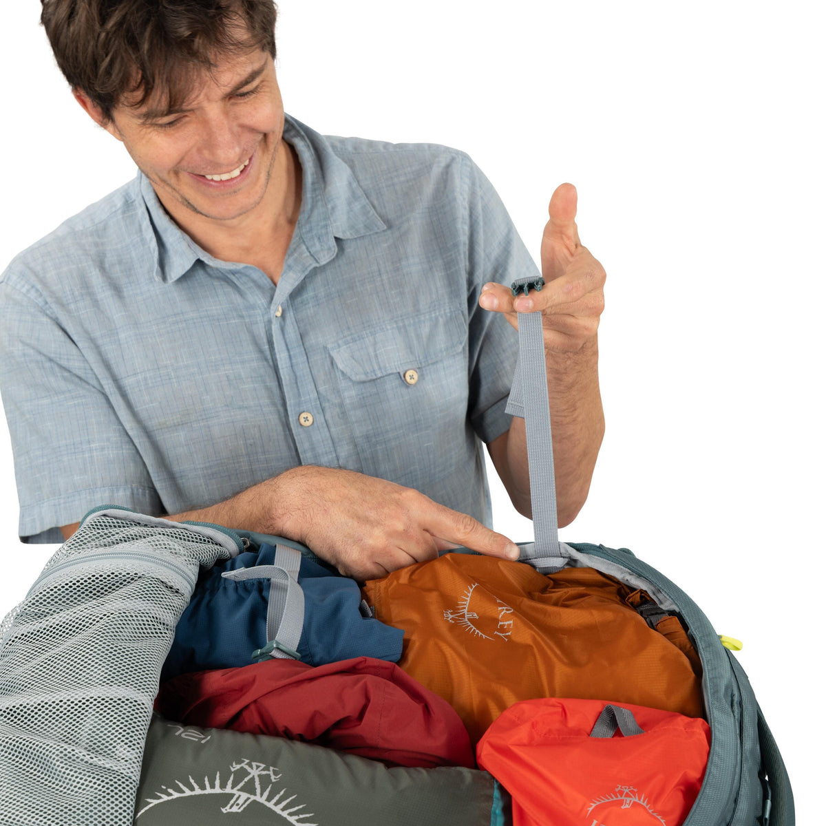 Osprey Farpoint Wheeled Travel Pack Carry-On 36L/21.5" in Cascade Blue-Torrent Blue — detail view