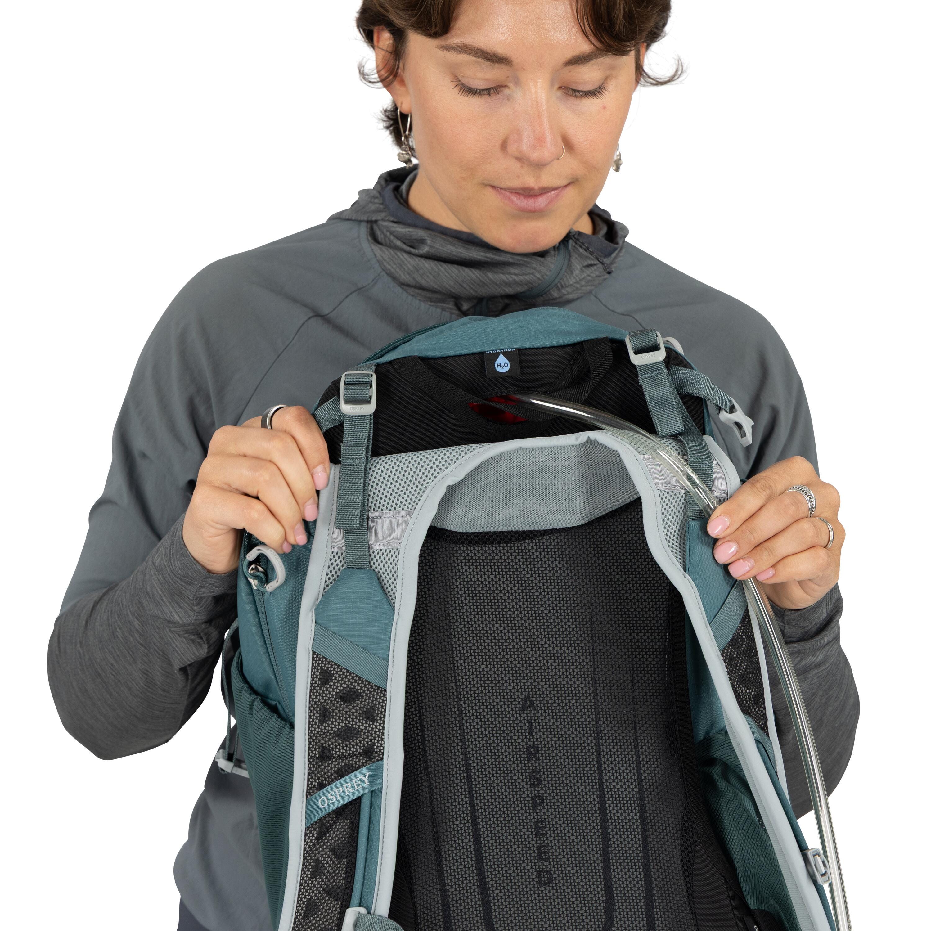 Osprey Hikelite 26 Hiking Backpack 26L in Cascade Blue — detail view 4