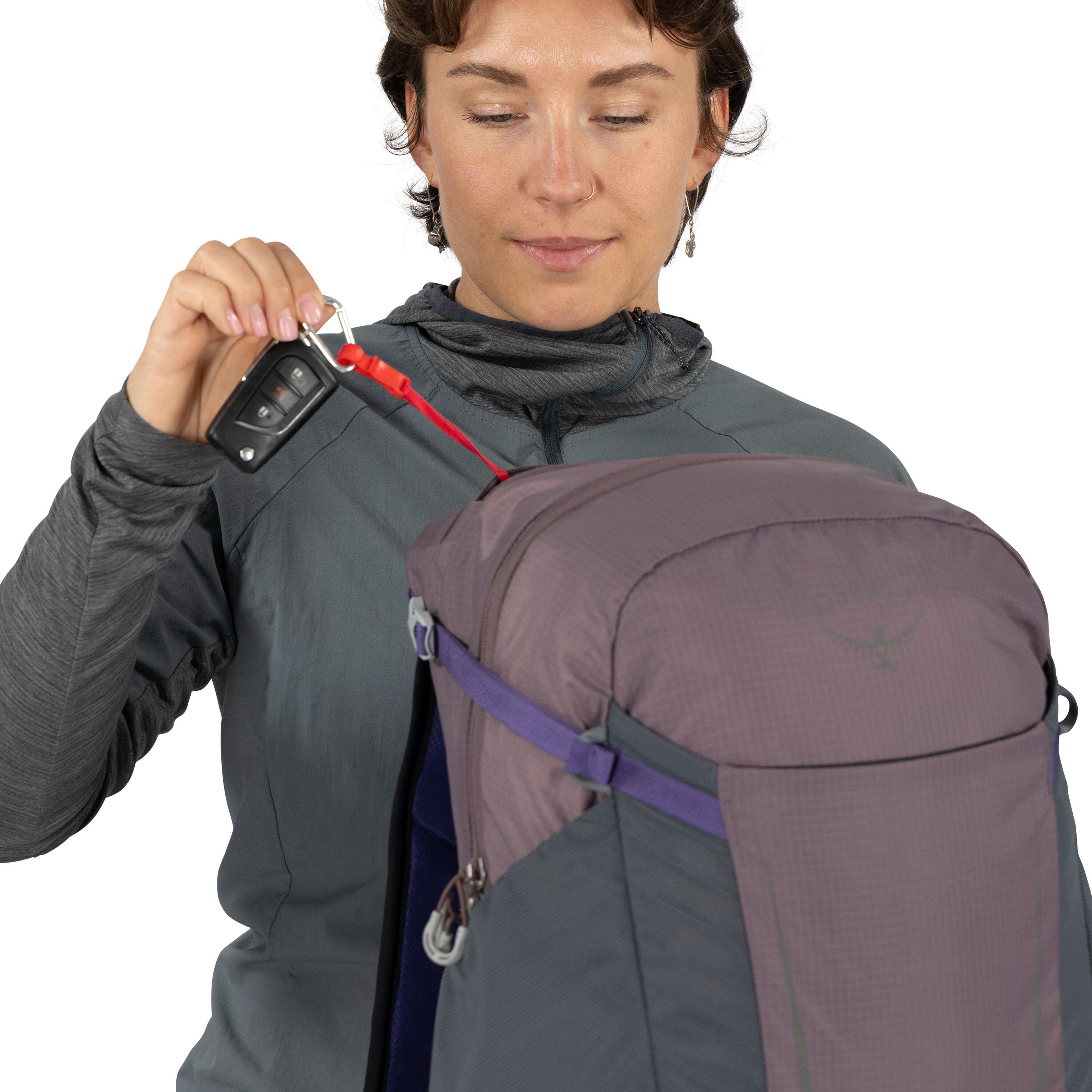 Osprey Hikelite 28 Hiking Backpack 28L in Graphite Purple — detail view 4