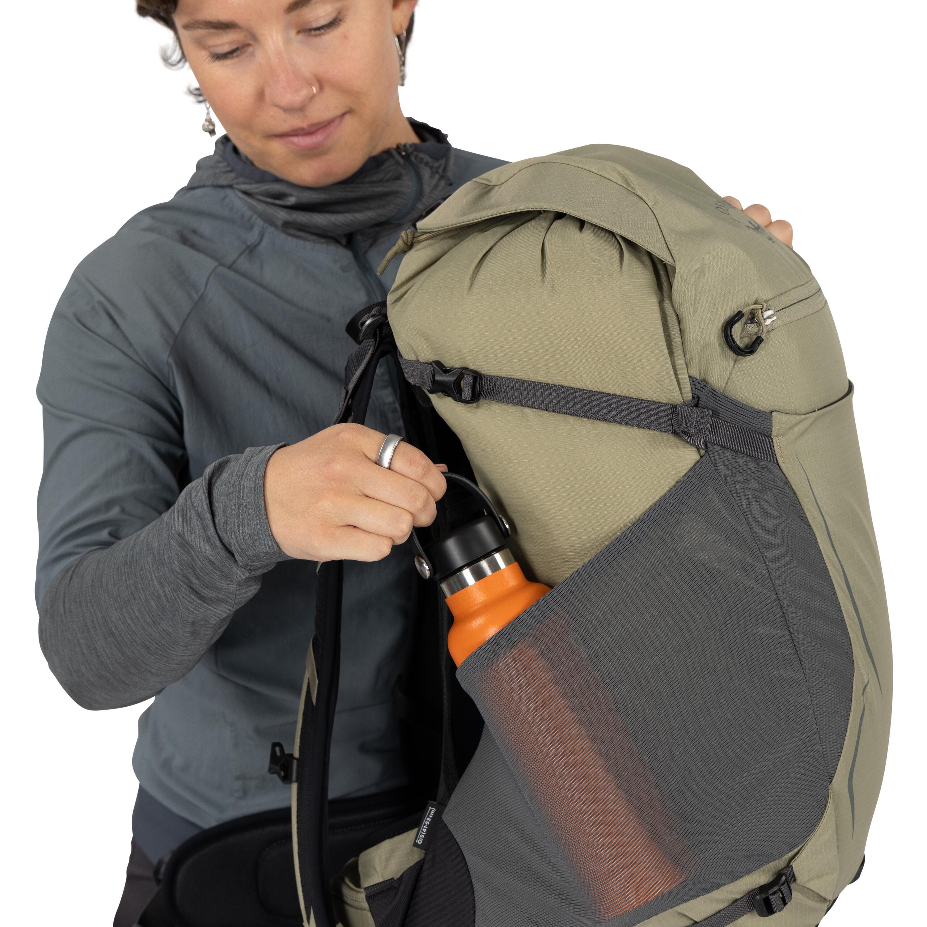 Osprey Hikelite 32 Hiking Backpack 32L in Olive Tan — detail view 3