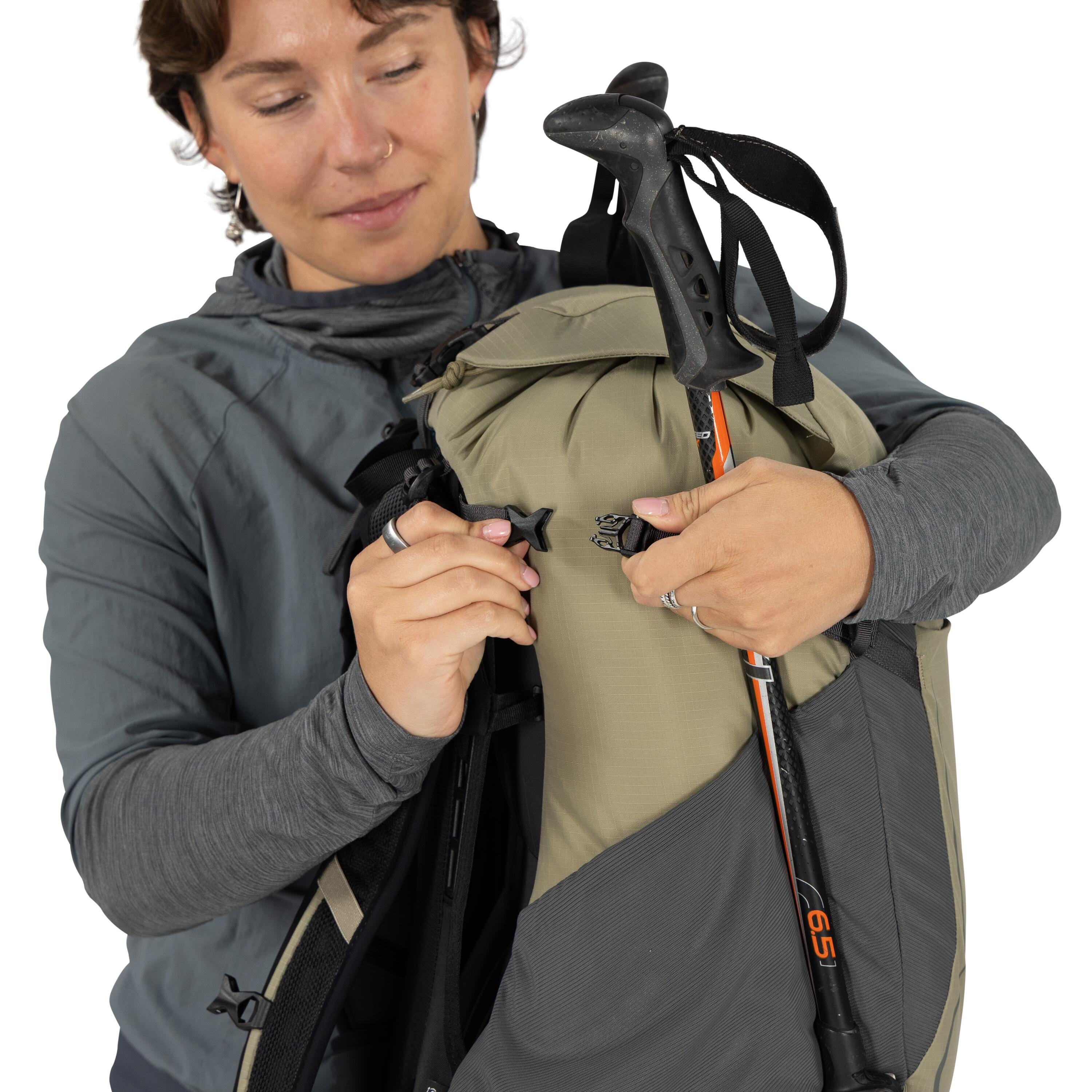 Osprey Hikelite 32 Hiking Backpack 32L in Olive Tan — detail view 4
