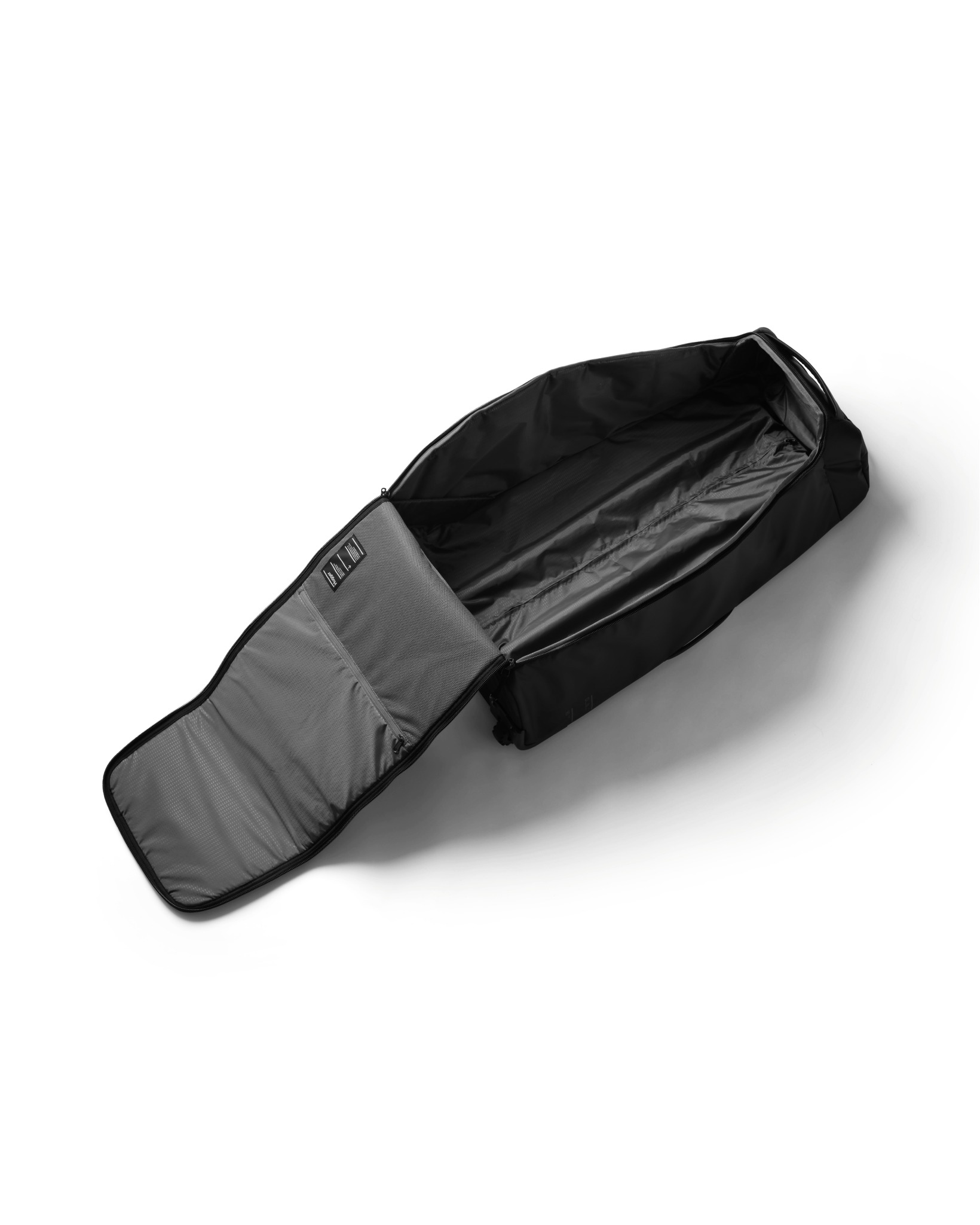 Db Journey Hugger Roller Bag Check-in 90L in Black Out — interior view # color_Black Out