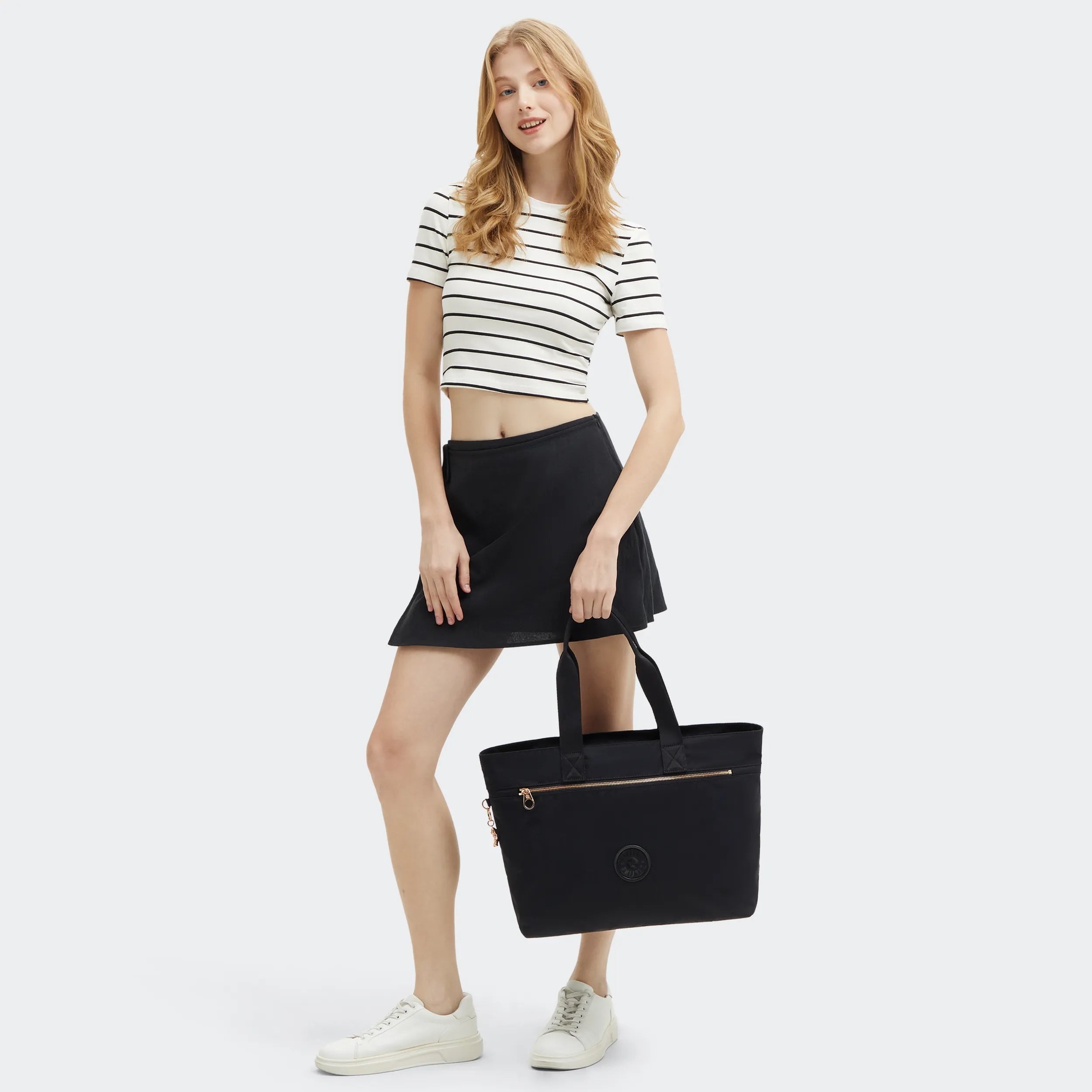 Kipling Colissa Zip in Black Rose Spice — back view