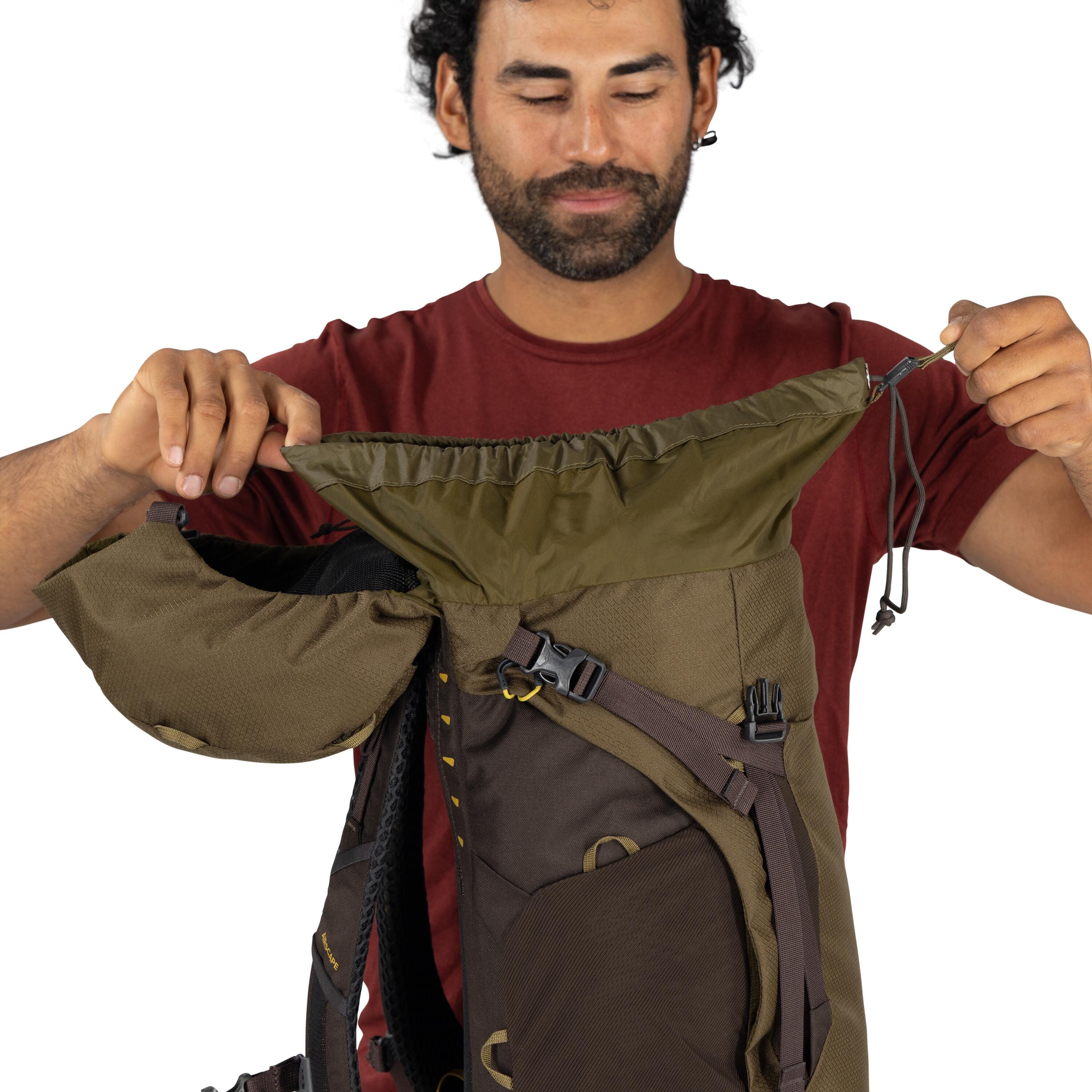 Osprey Kestrel LT 35 Hiking Backpack 35L in Moss Green — detail view 2