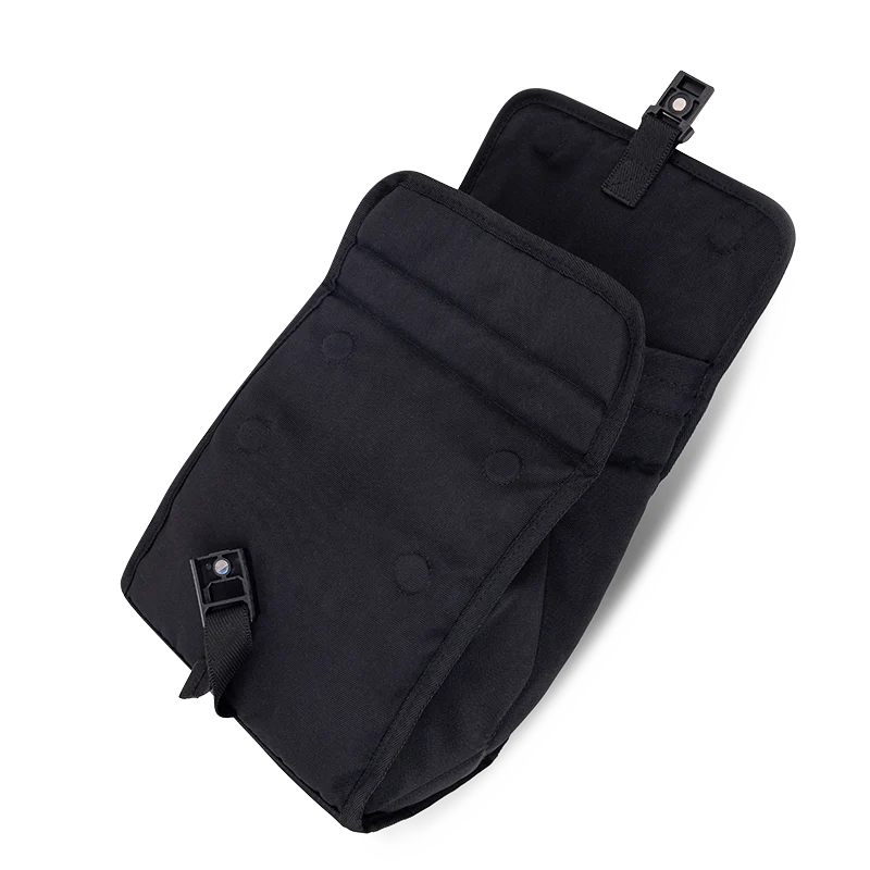 J World Colton Lunch Box in Black — angle view 3 # color_Black