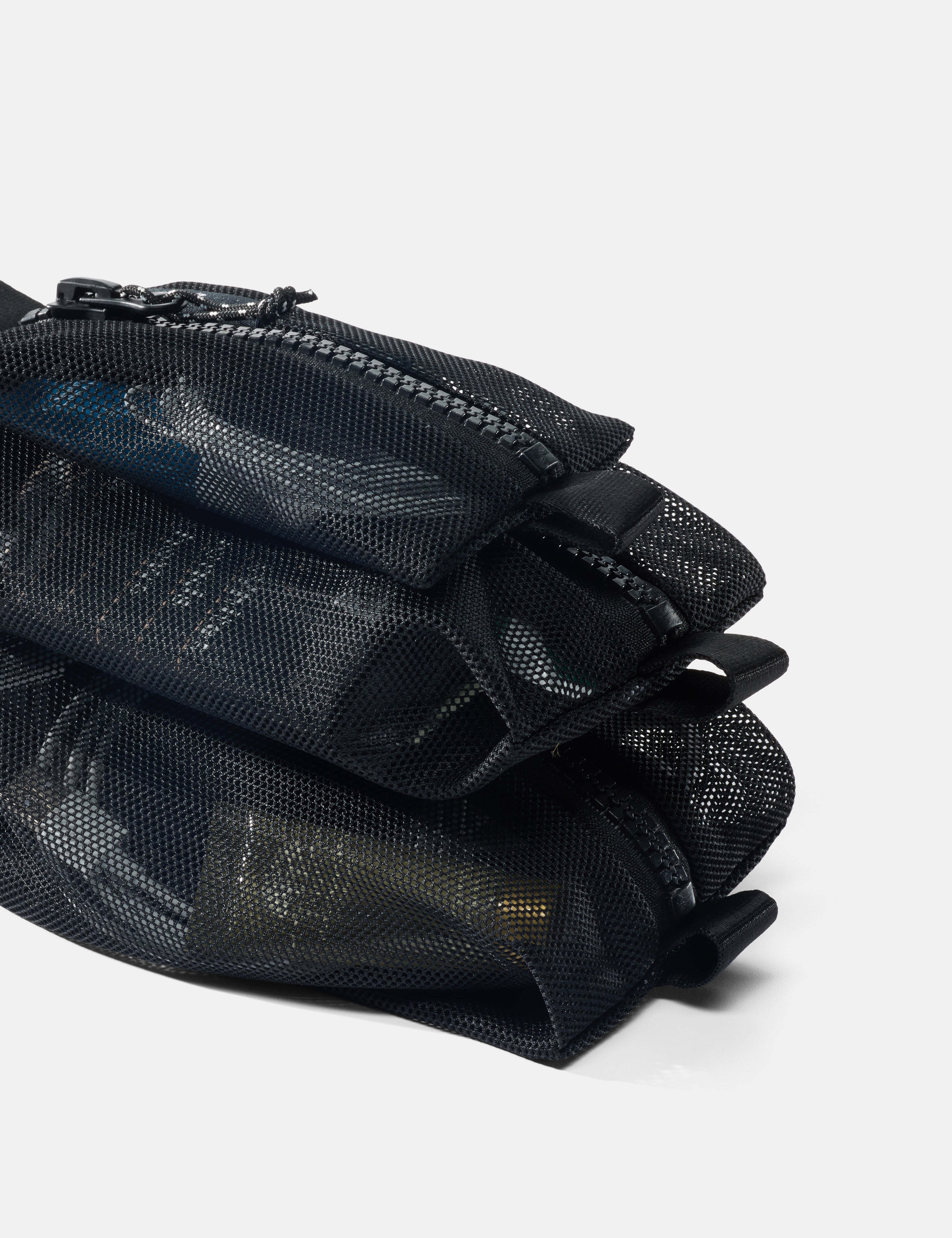 Matador Mesh Organizer Bag Set in Black — angle view 4
