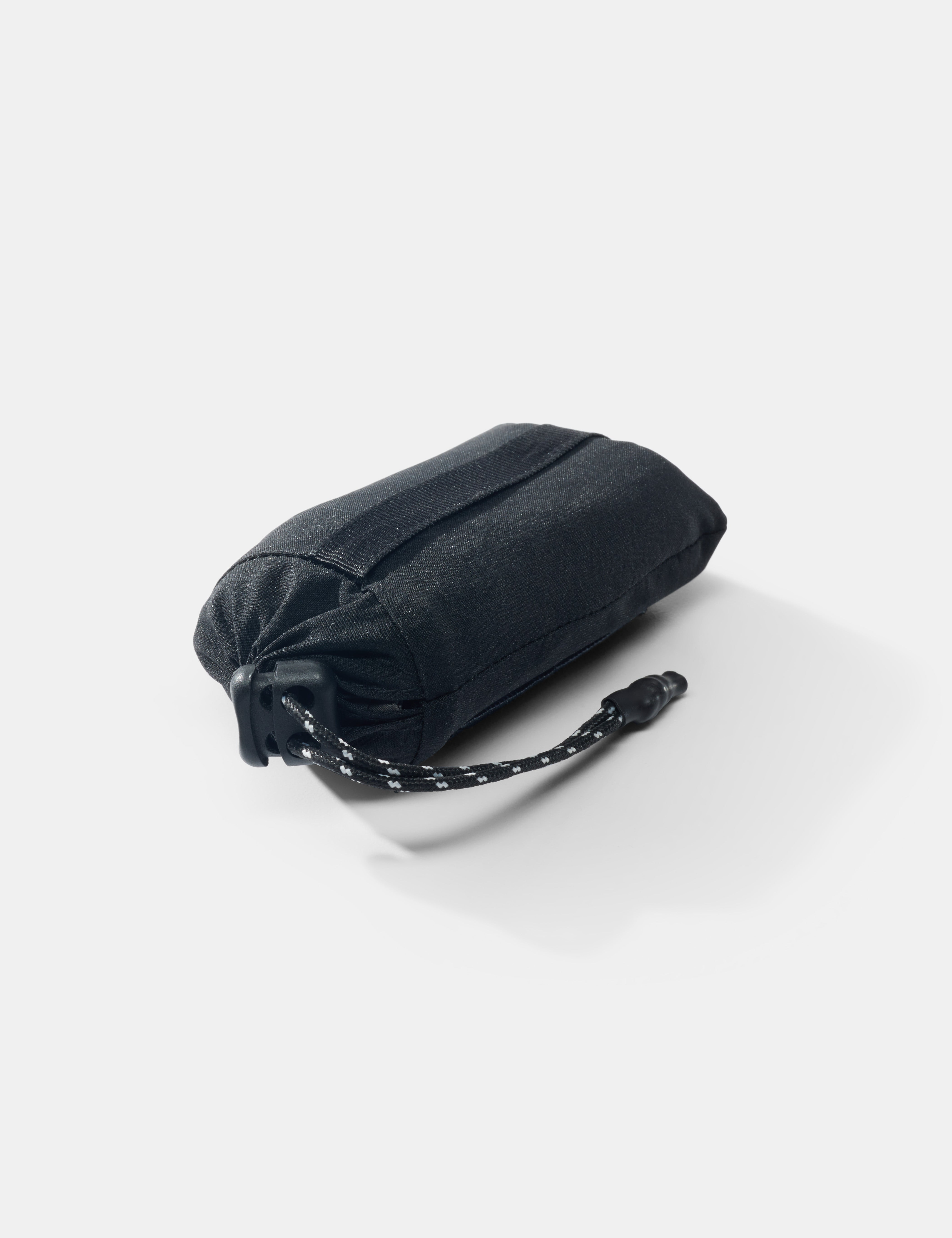 Matador Pocket Blanket Mini in Black — angle view 4