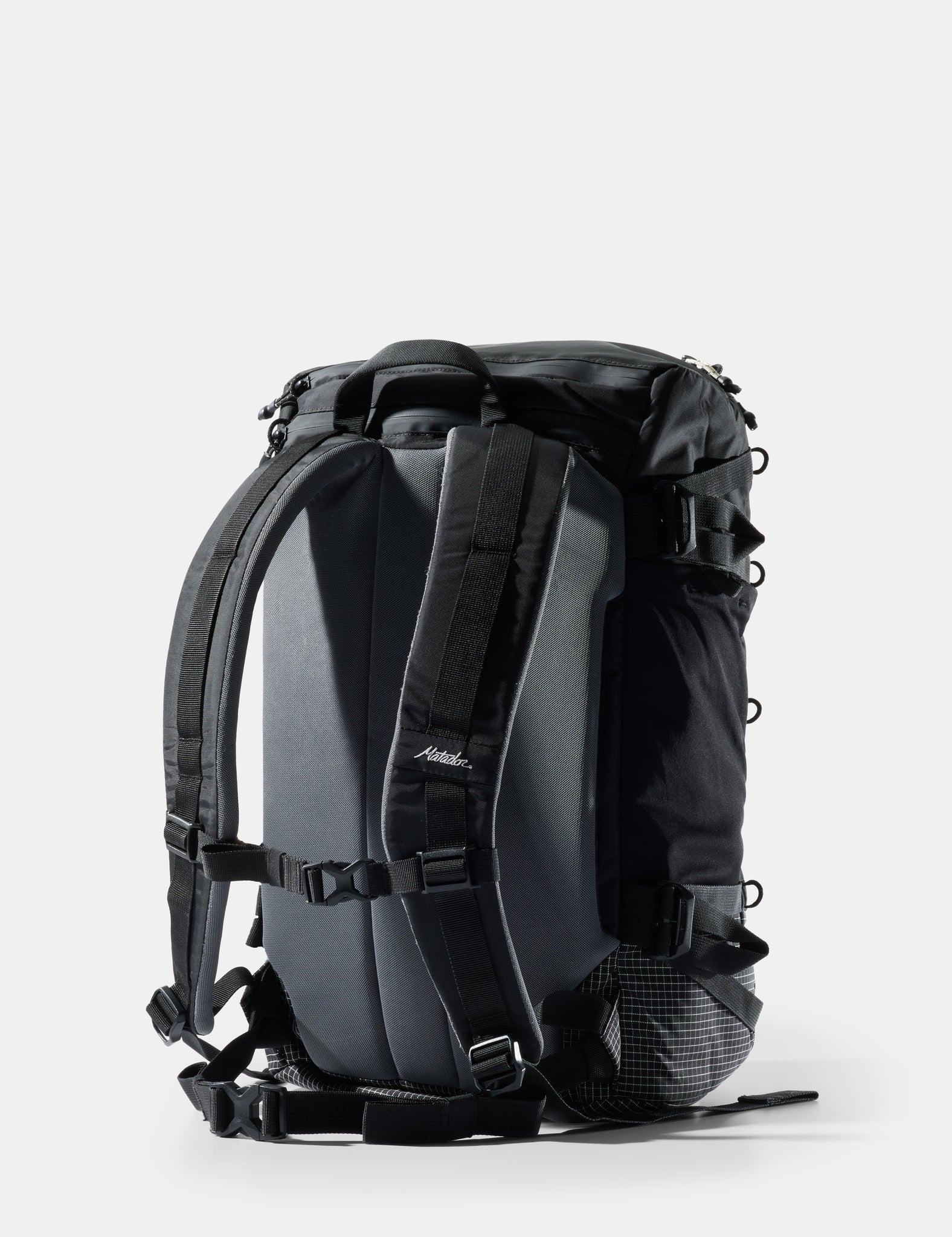 Matador SEG28 Backpack in Black — back view # color_Black