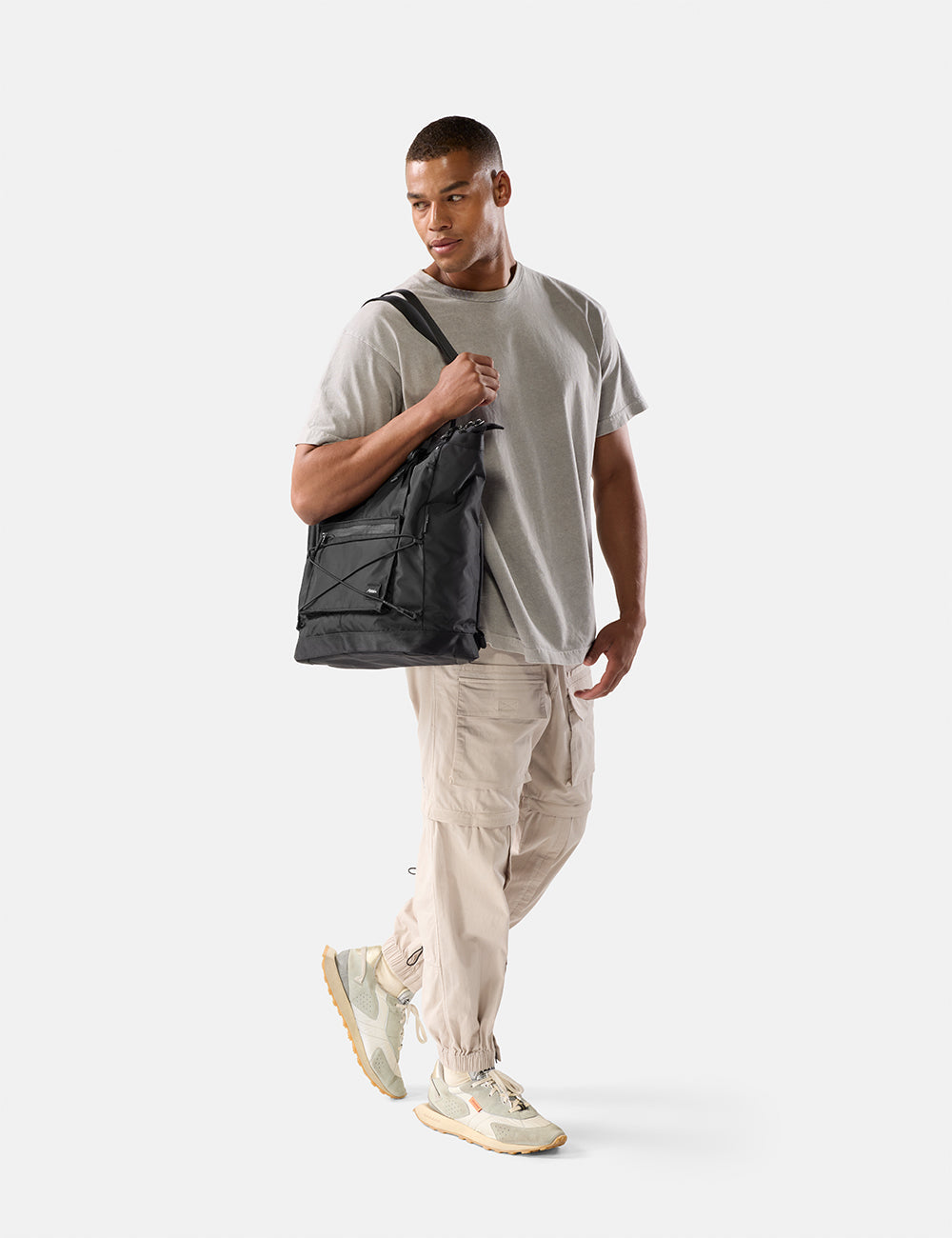 Matador Tote Pack 24L in Black — angle view 2