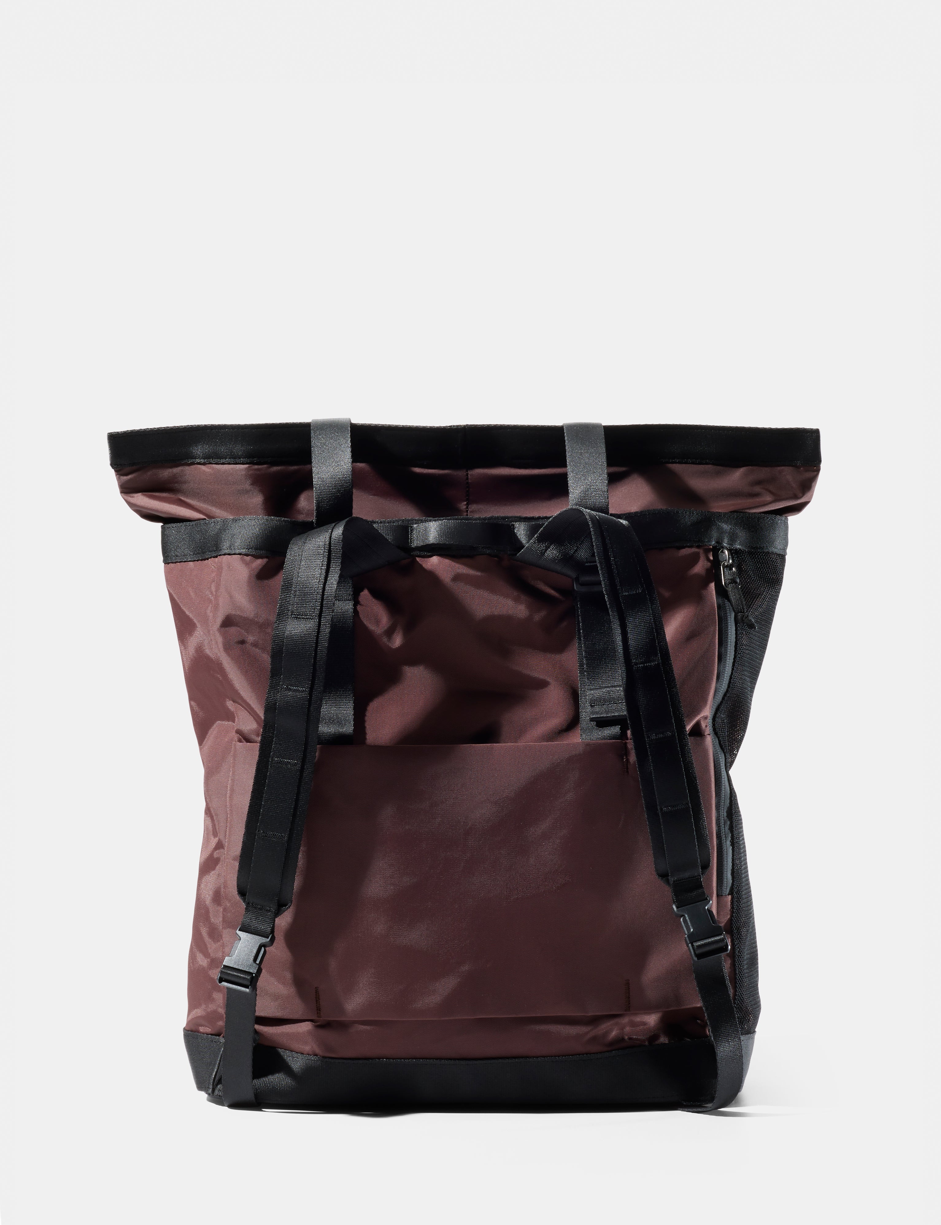 Matador Tote Pack 24L in Garnet — angle view 4
