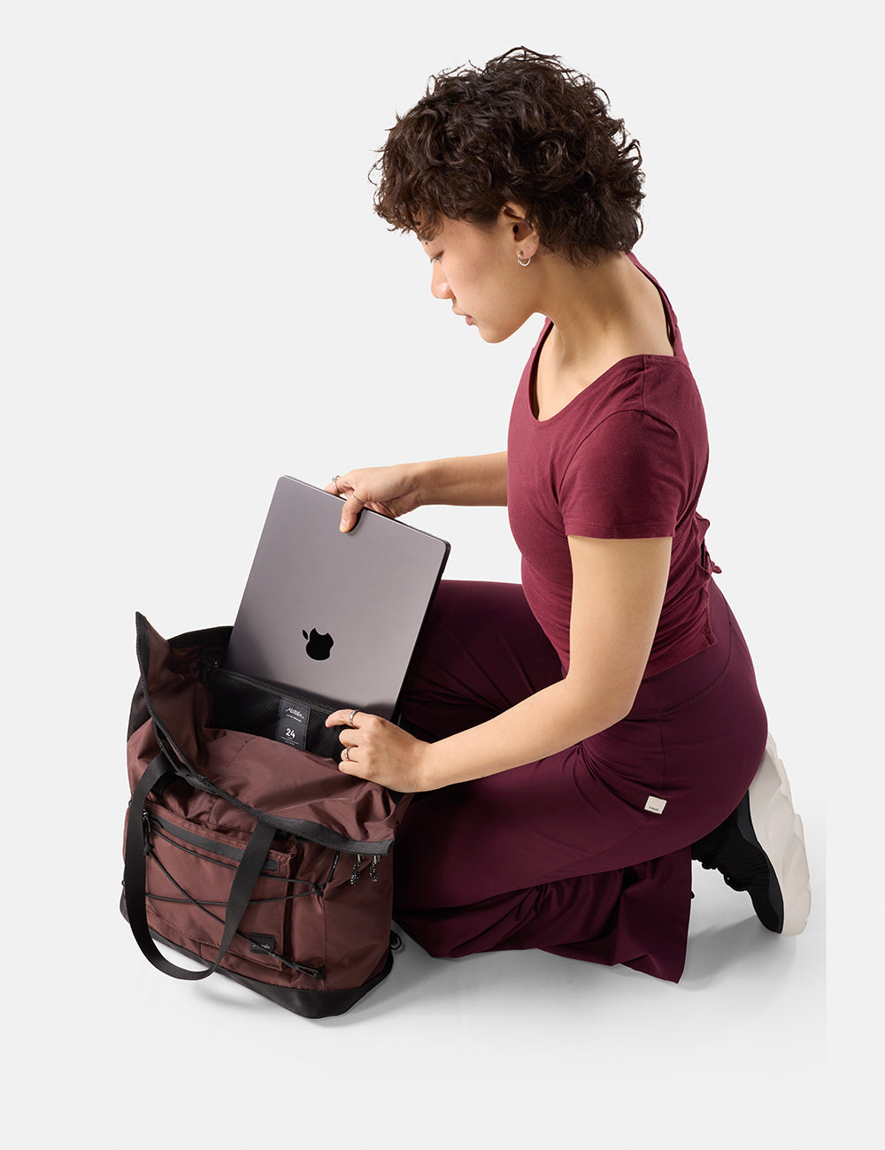 Matador Tote Pack 24L in Garnet — angle view 7