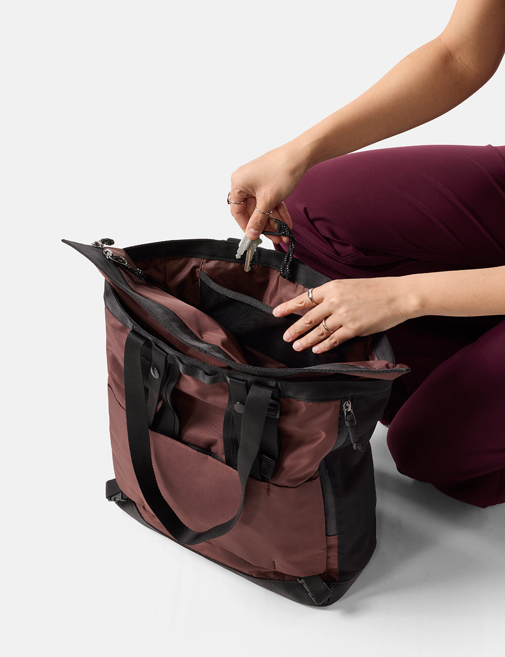 Matador Tote Pack 24L in Garnet — angle view 6