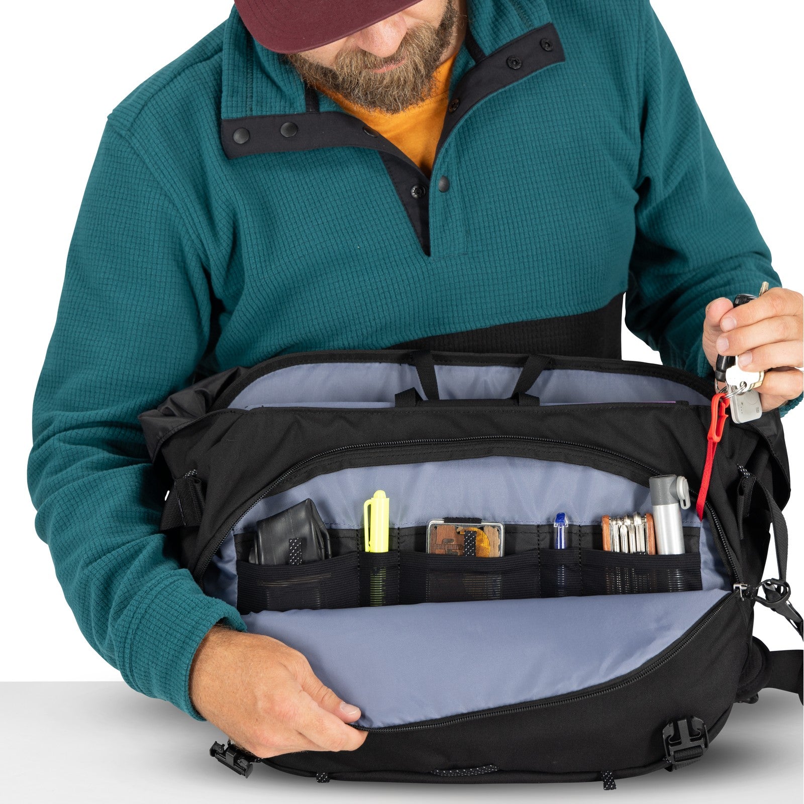 Osprey Metron Messenger 18L in Black — detail view 5