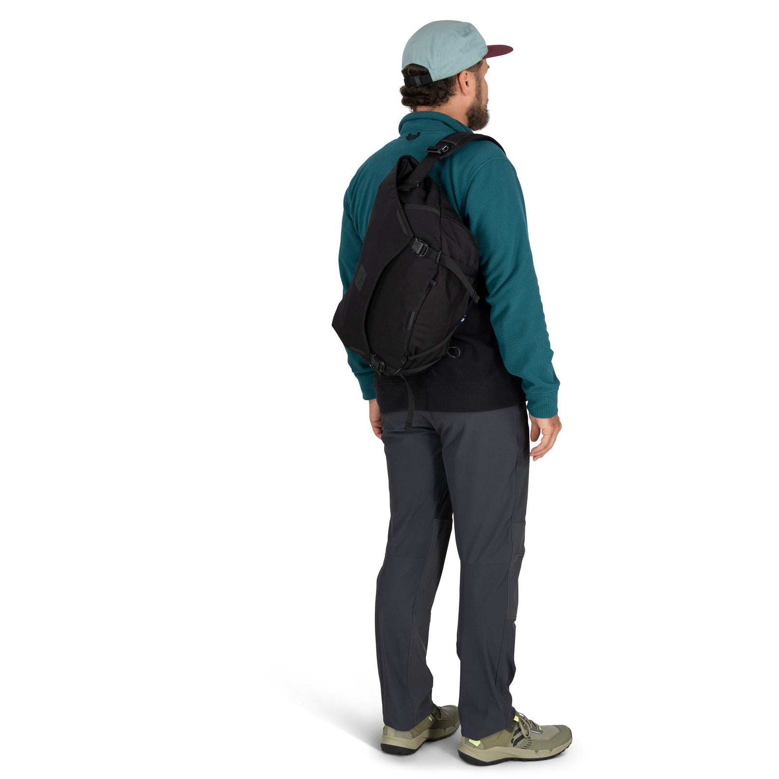 Osprey Metron Messenger 18L in Black — lifestyle 2