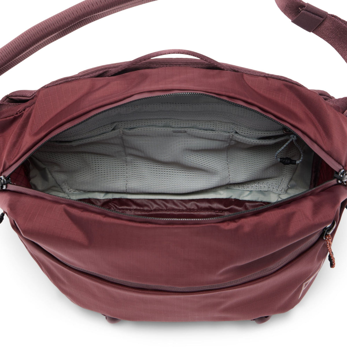 Peak Design Outdoor Sling 7L in Eclipse — interior view 2 # color_Eclipse