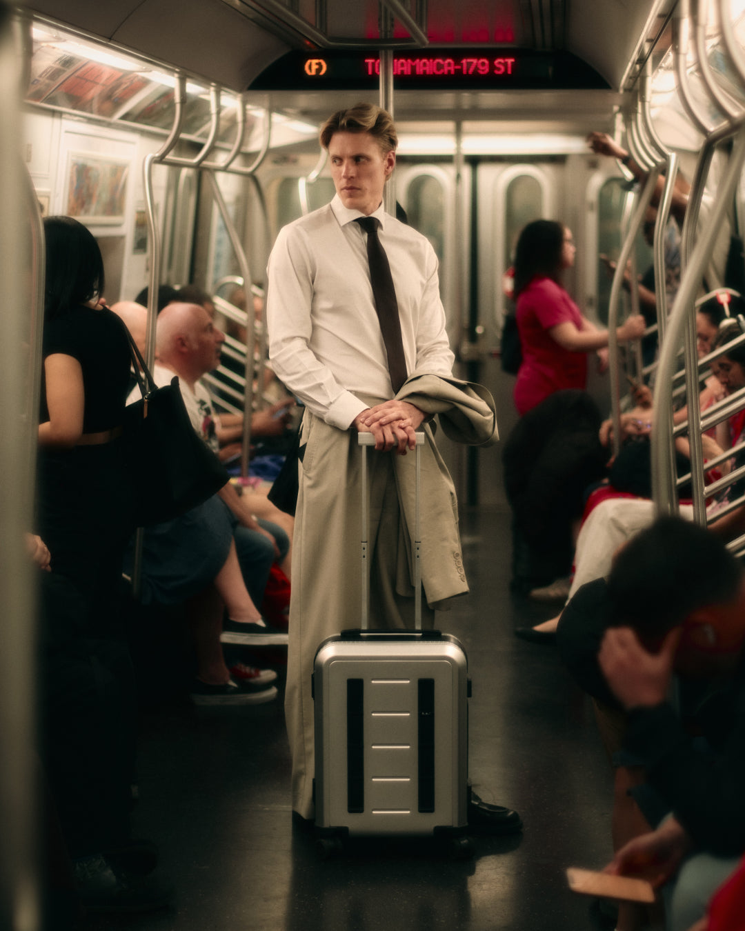 Db Journey Ramverk Alu Carry-on in Silver — lifestyle # color_Silver