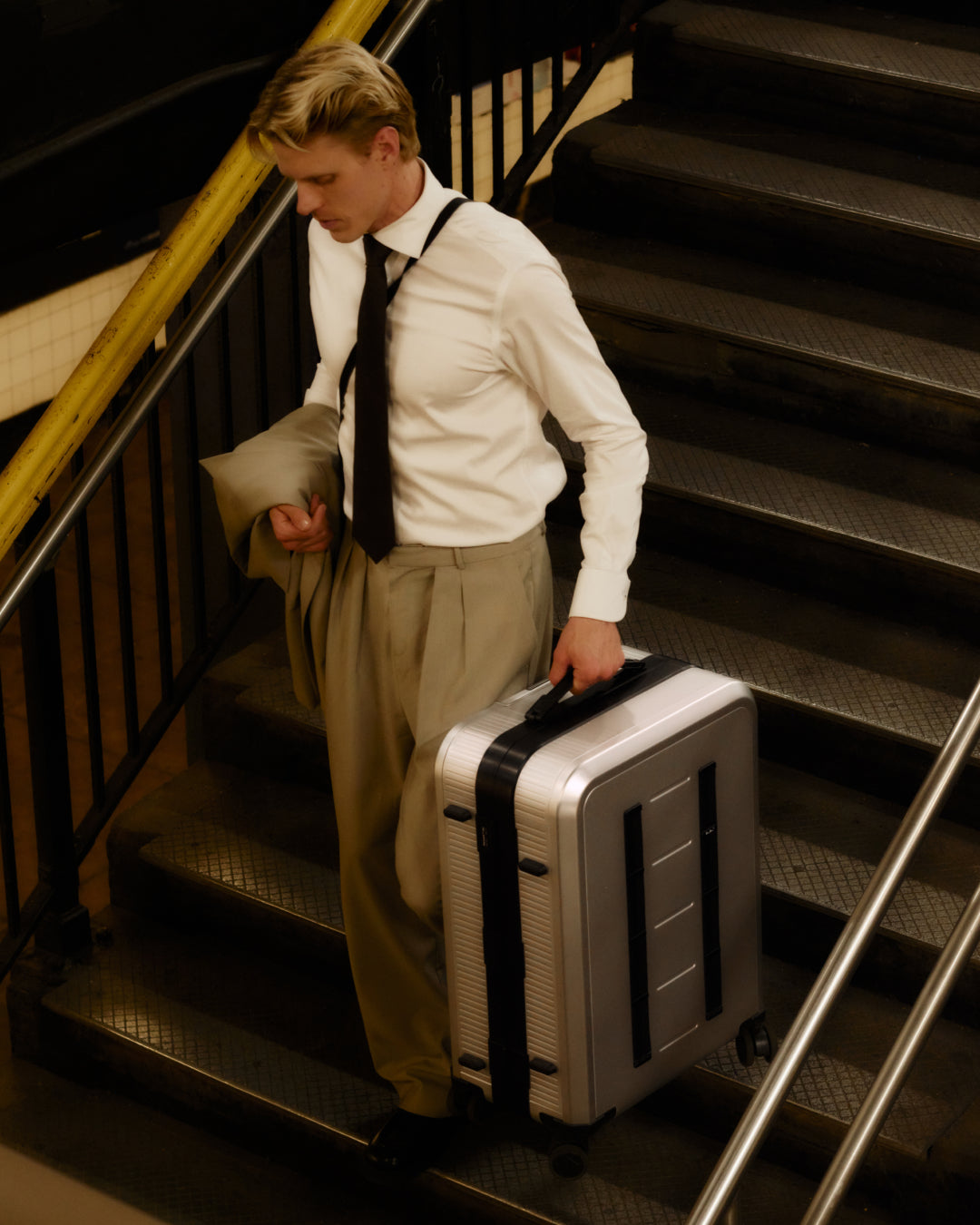 Db Journey Ramverk Alu Check-in Luggage Large in Silver — lifestyle # color_Silver