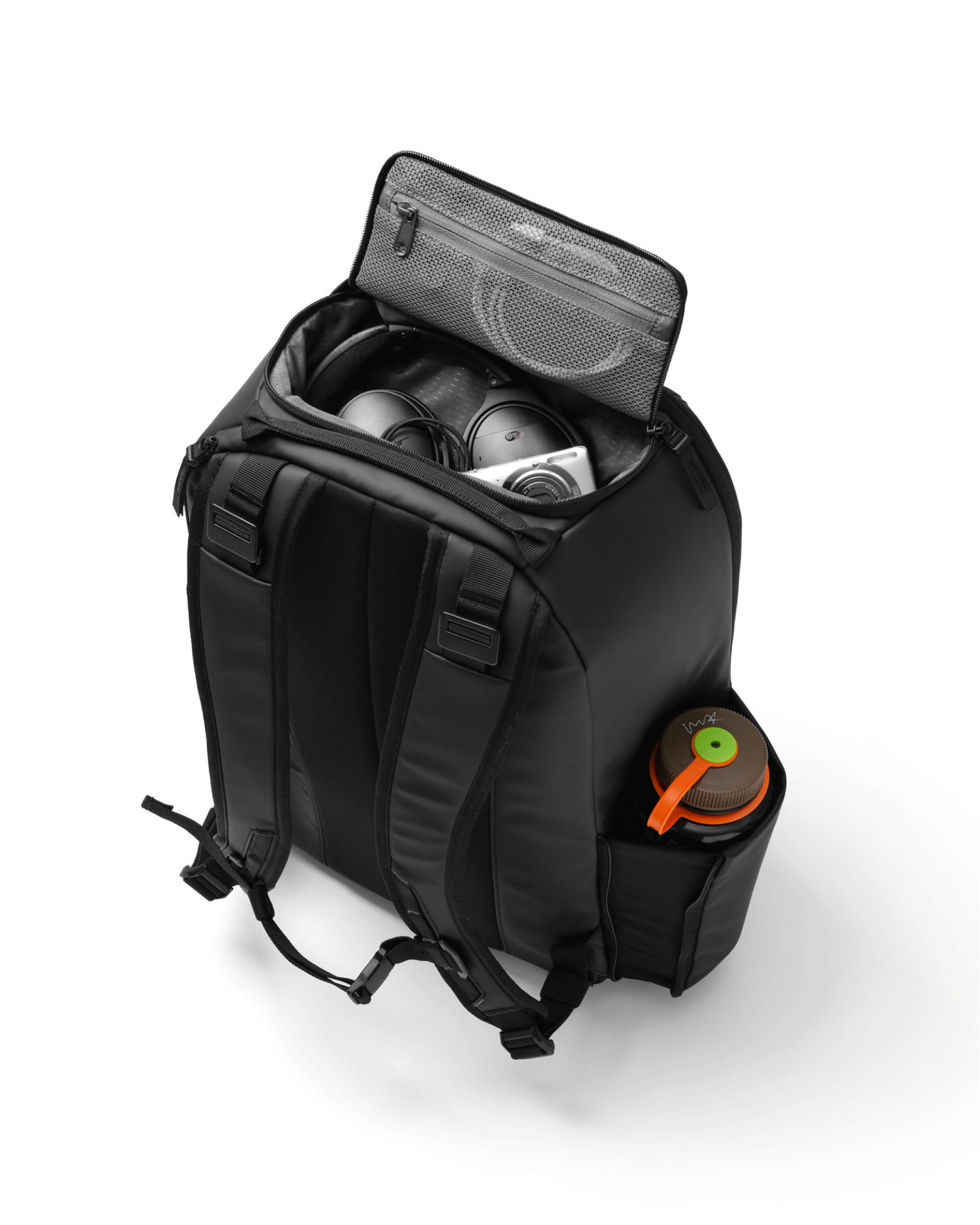 Db Journey Ramverk Backpack 26L in Black Out — interior view # color_Black Out