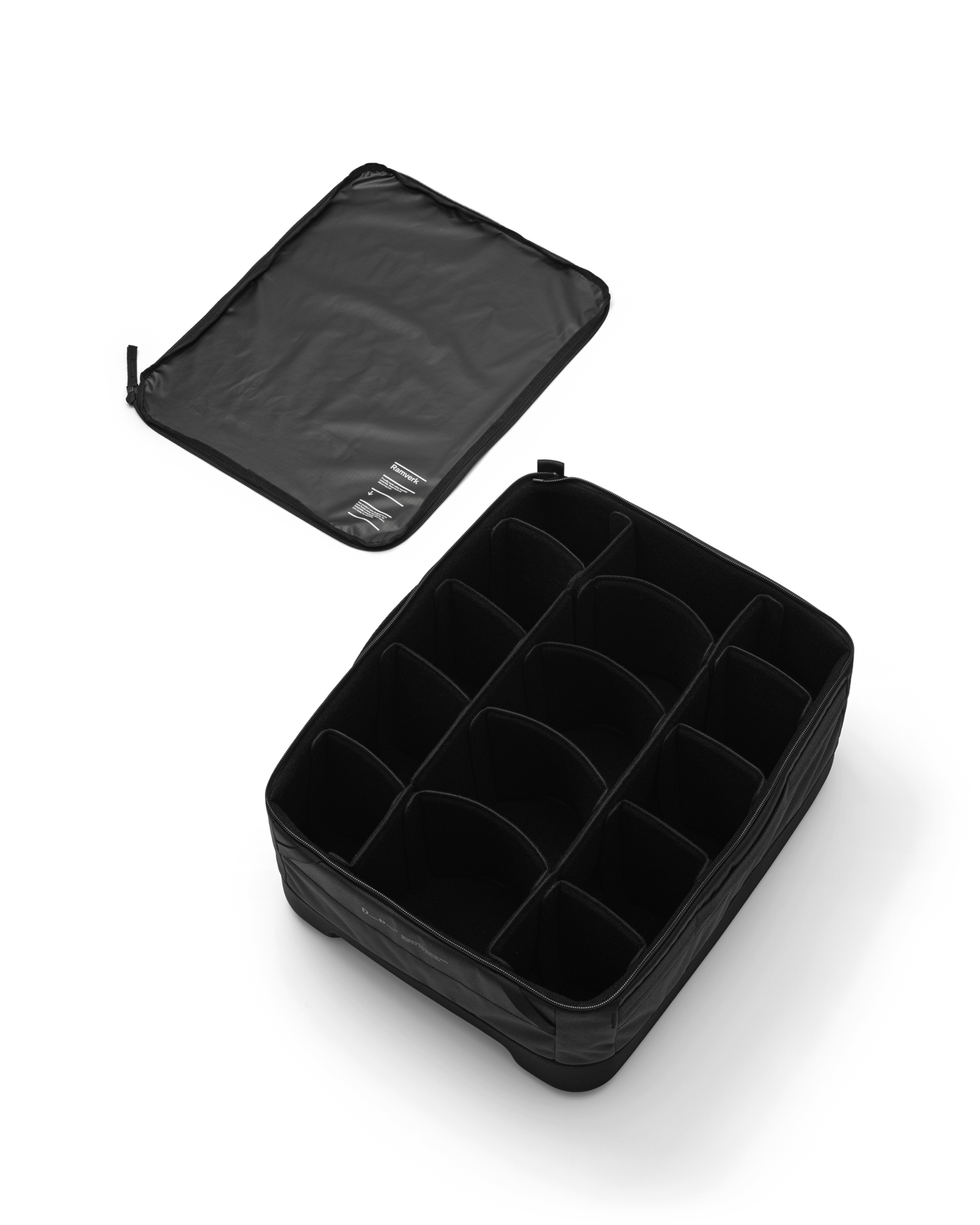 Db Journey Ramverk Camera Insert XL in Black Out — interior view 3 # color_Black Out
