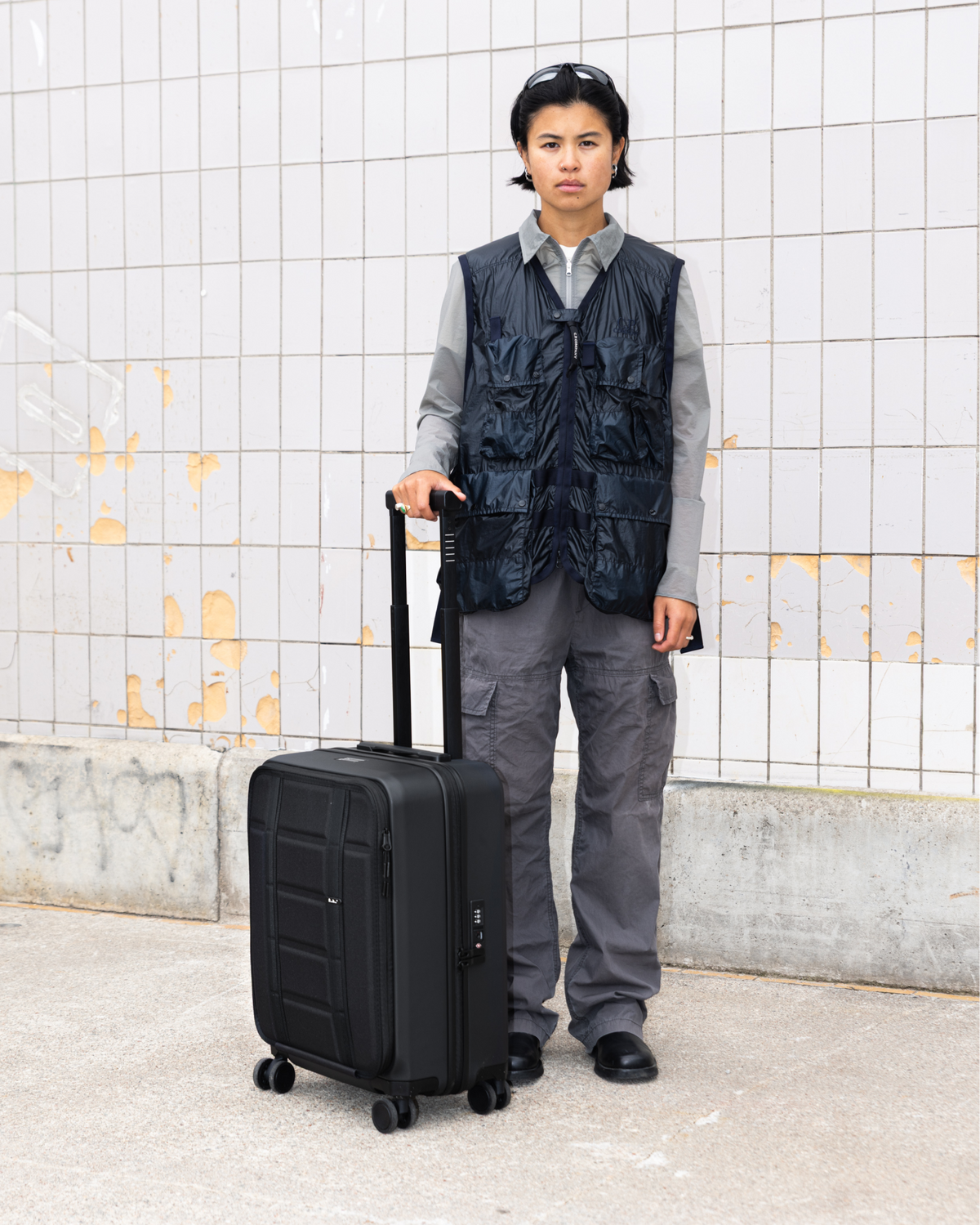 Db Journey Ramverk Front-access Carry-on in Black Out — lifestyle # color_Black Out
