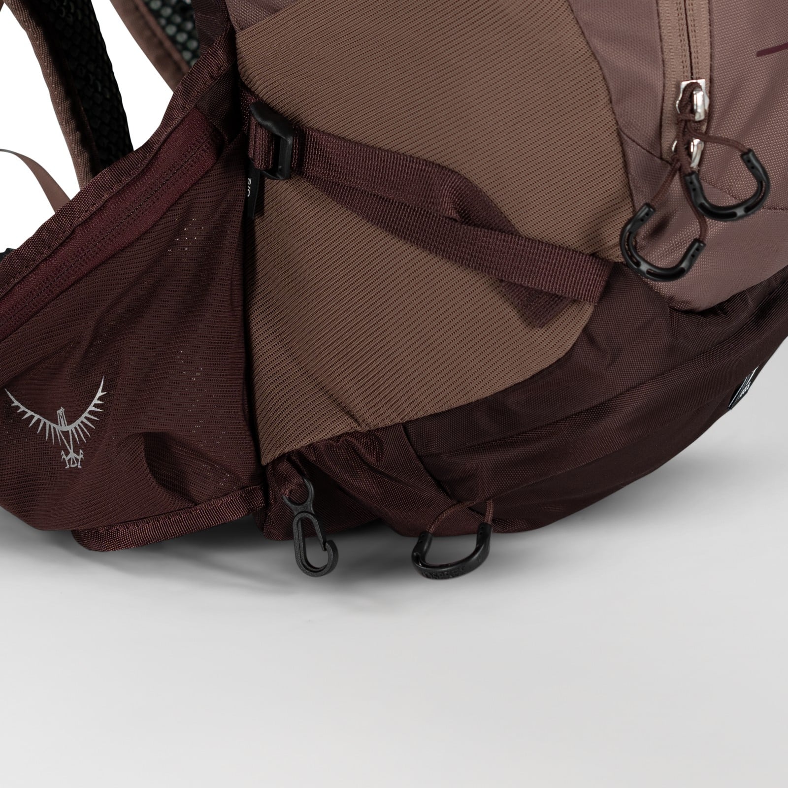 Osprey Raven 14 Women's Bike Hydration Pack 14L in Magma Brown — detail view 5