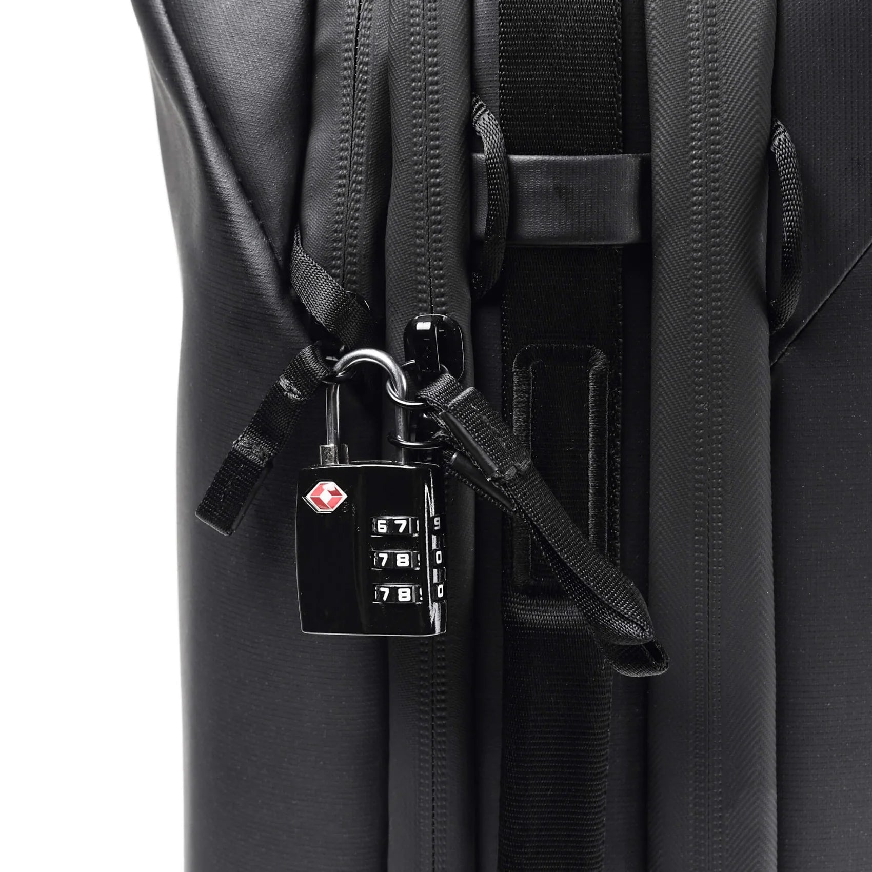 Peak Design Roller Pro 34L in Black — detail view 7 # color_Black
