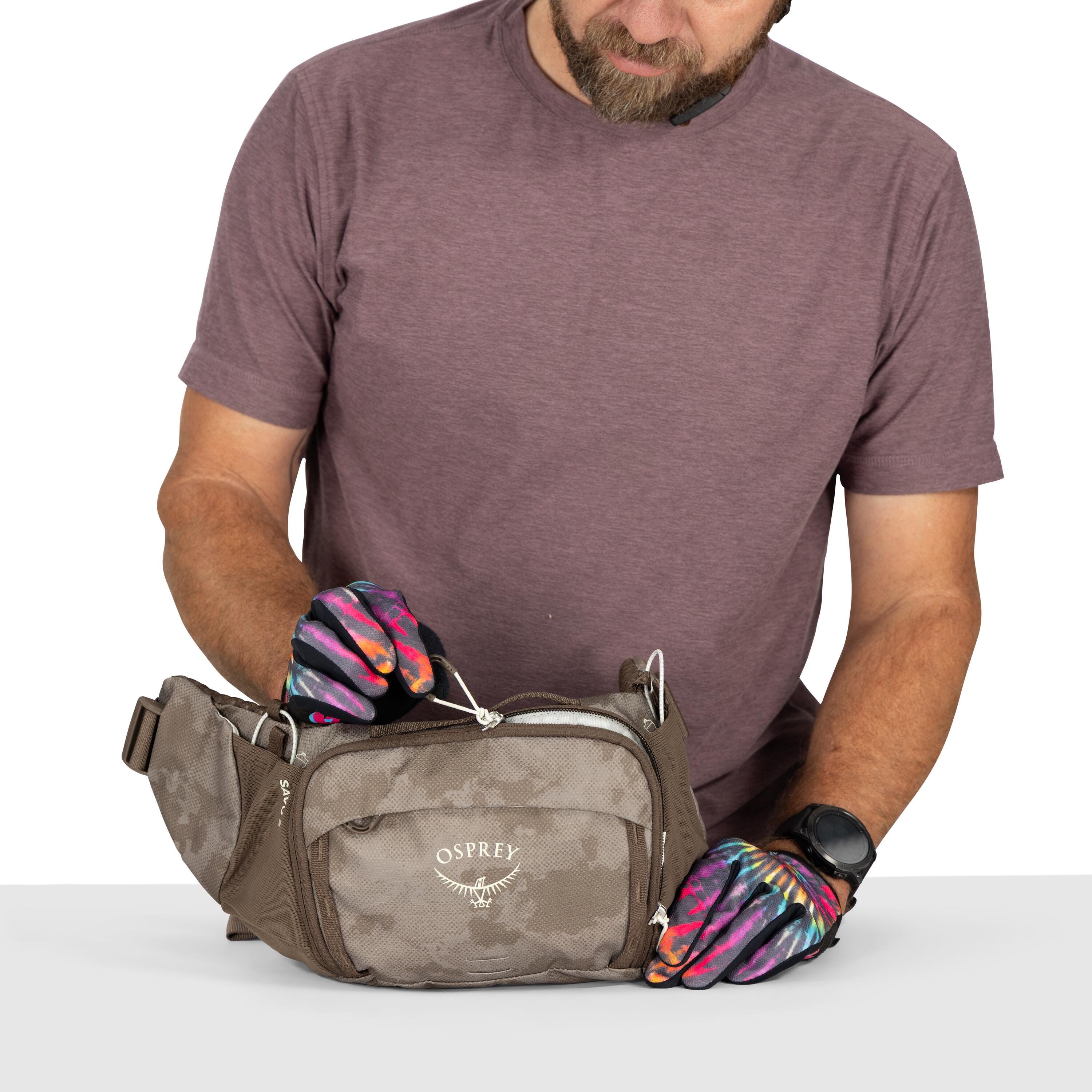 Osprey Savu 2 Bike Hydration Lumbar Pack 2L in Pediment Grey Dust Print — detail view 2