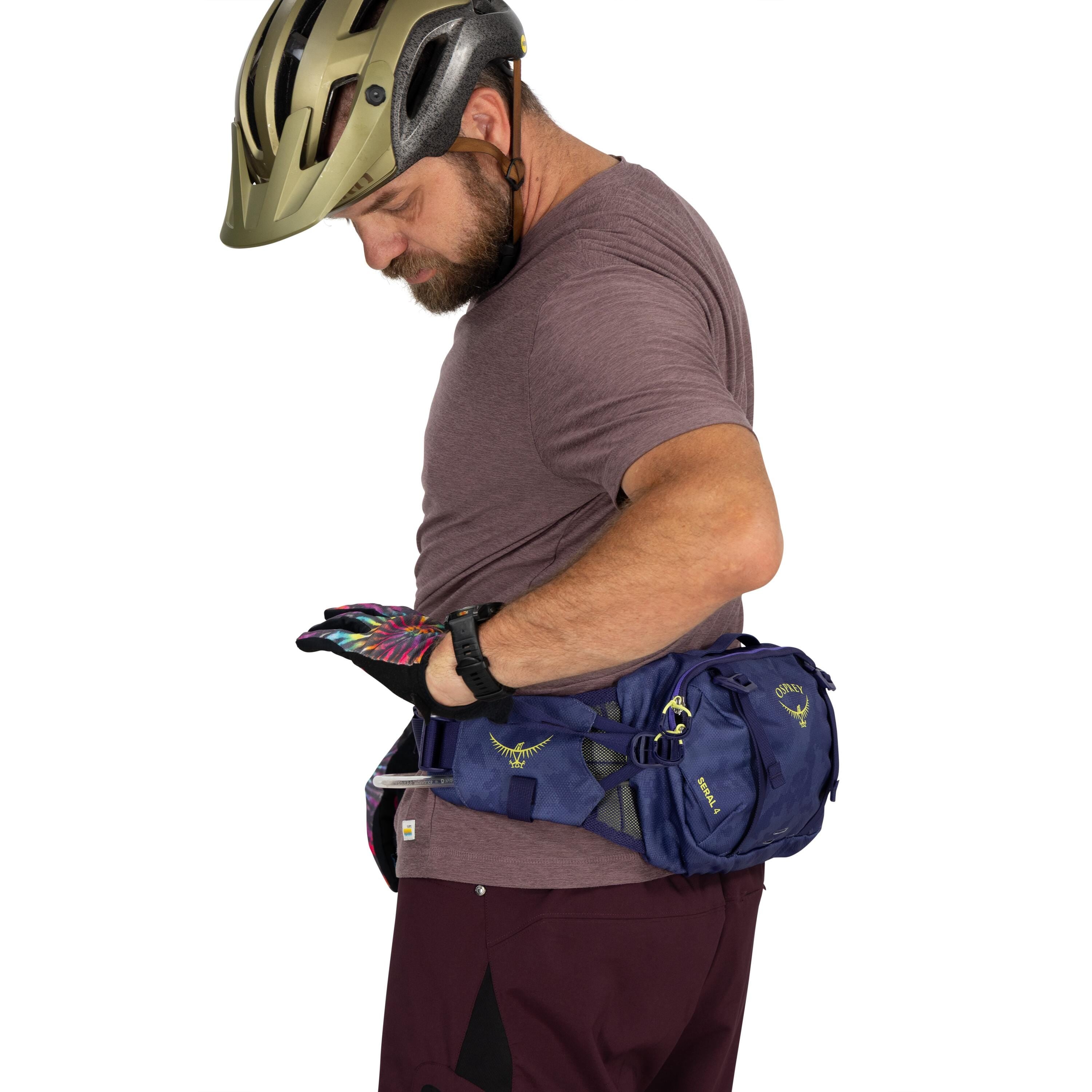 Osprey Seral 4 Bike Hydration Lumbar Pack 4L in Botswana Purple Dust Print — detail view 2
