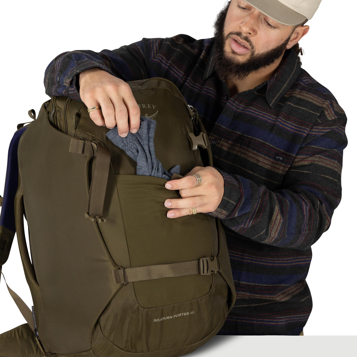Osprey Sojourn Porter Travel Pack-46L in Moss Green — detail view 4
