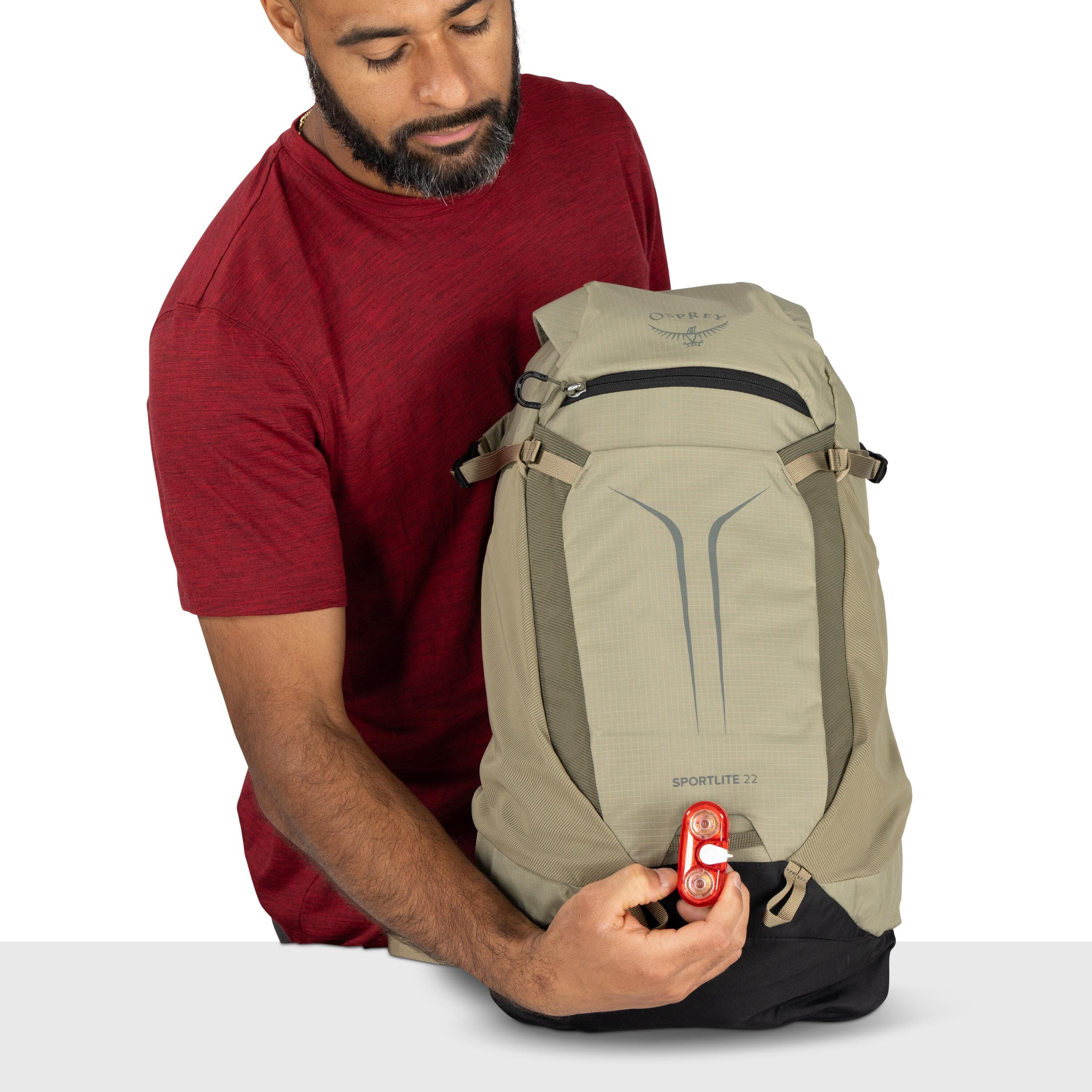 Osprey Sportlite 22 Hiking Backpack 22L in Olive Tan — detail view 2