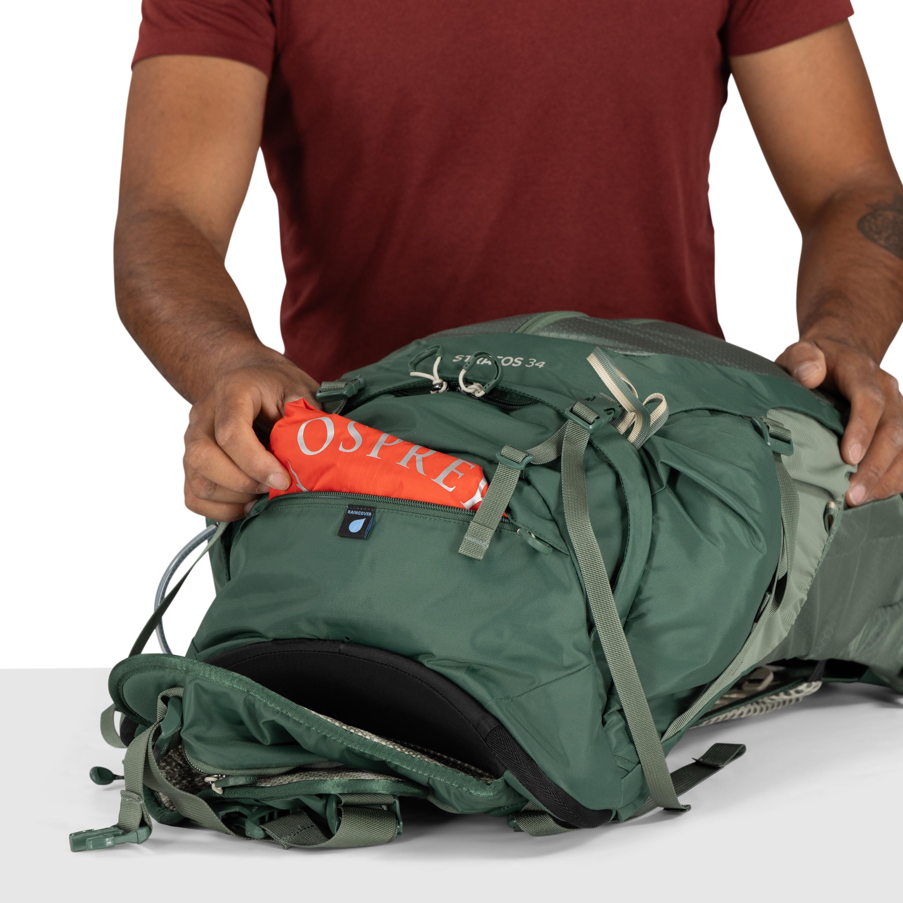 Osprey Stratos 34 Hiking Backpack 34L in Pine Leaf Green — detail view