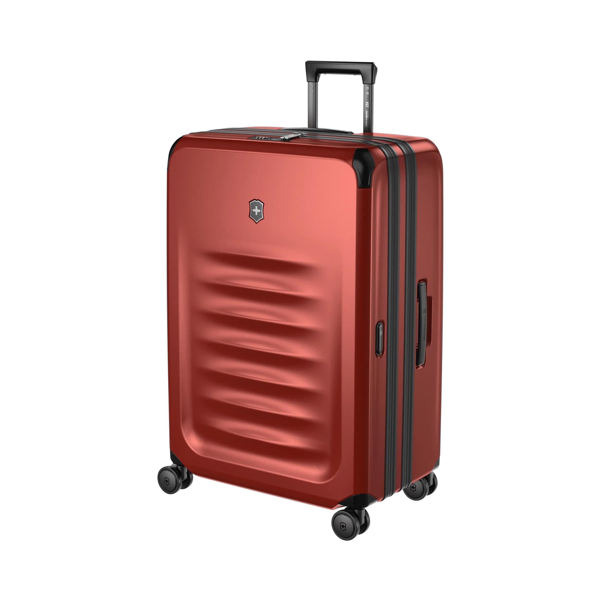 Victorinox Spectra 3.0 Expandable Large Case in Red — angle view 6