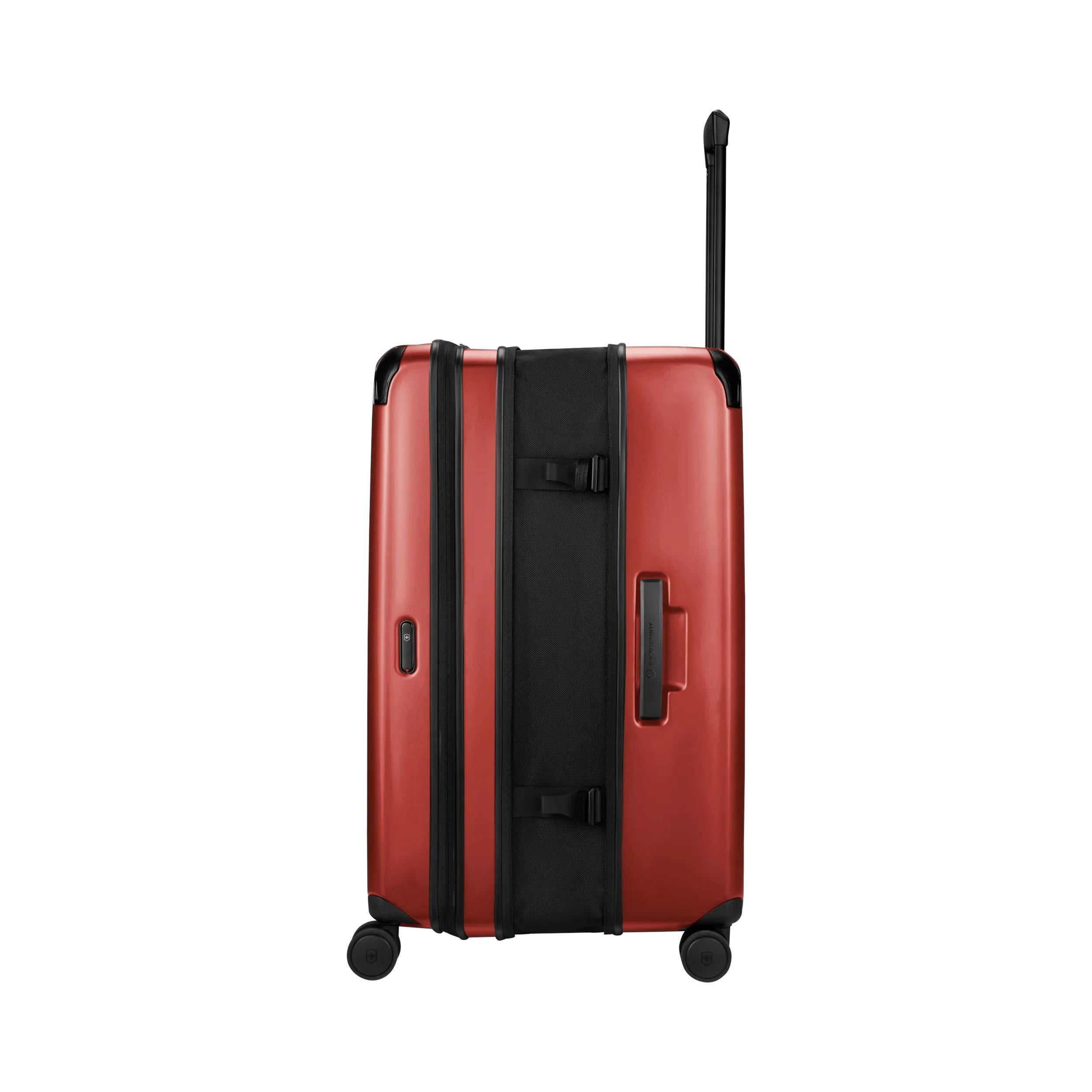 Victorinox Spectra 3.0 Expandable Large Case in Red — angle view 11