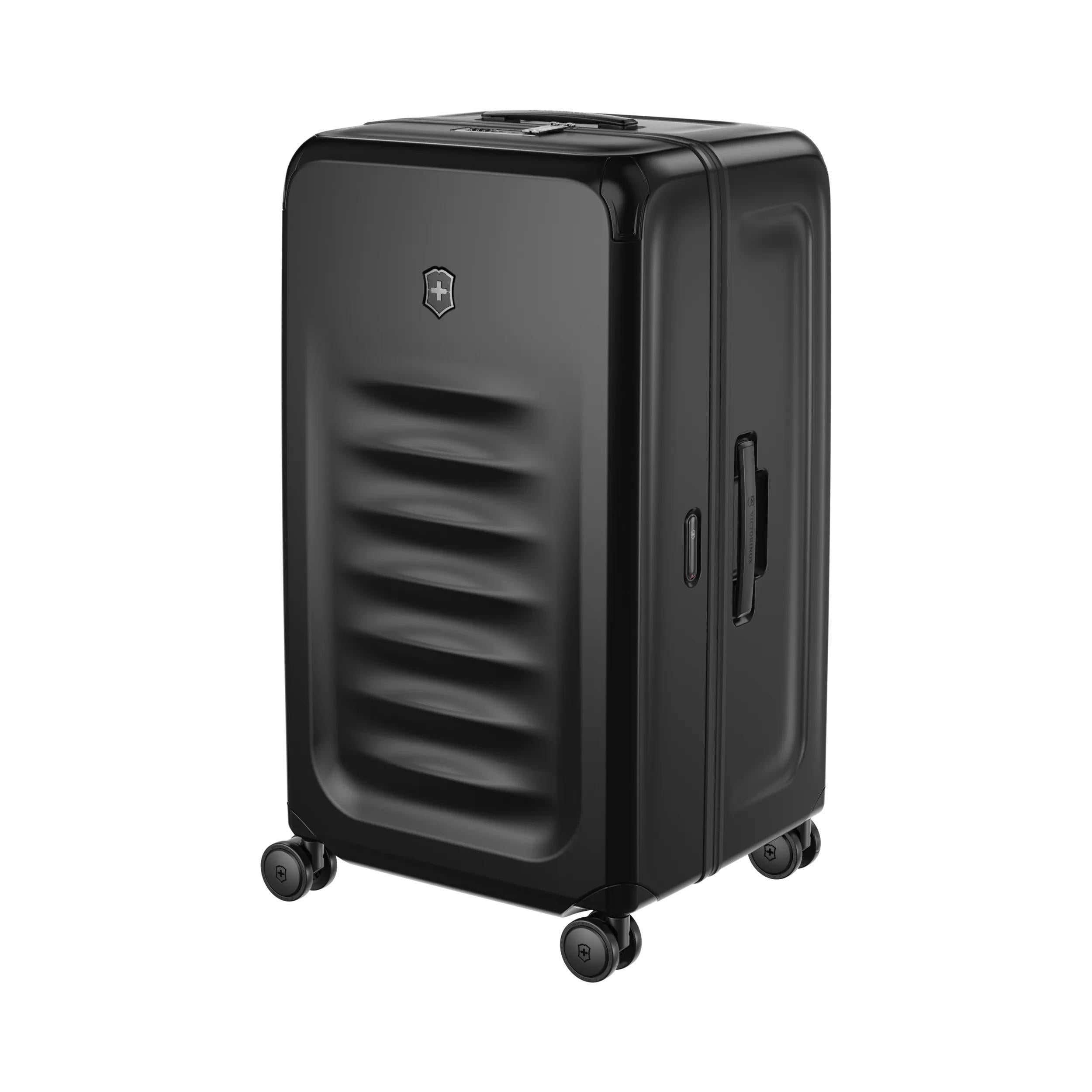 Victorinox Spectra 3.0 Trunk Large Case in Black — angle view 4