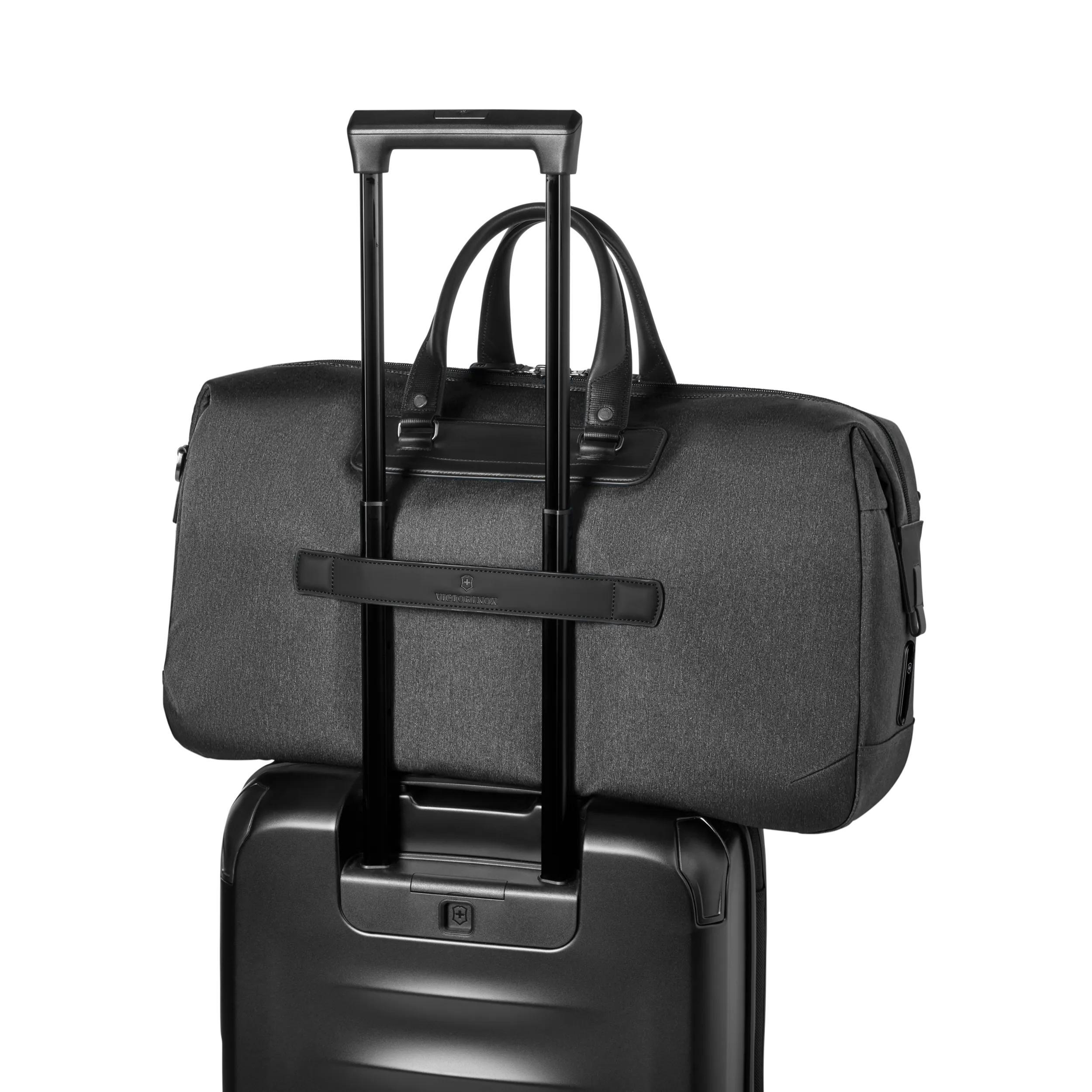 Victorinox Architecture Urban2 Weekender in Grey / Black — detail view