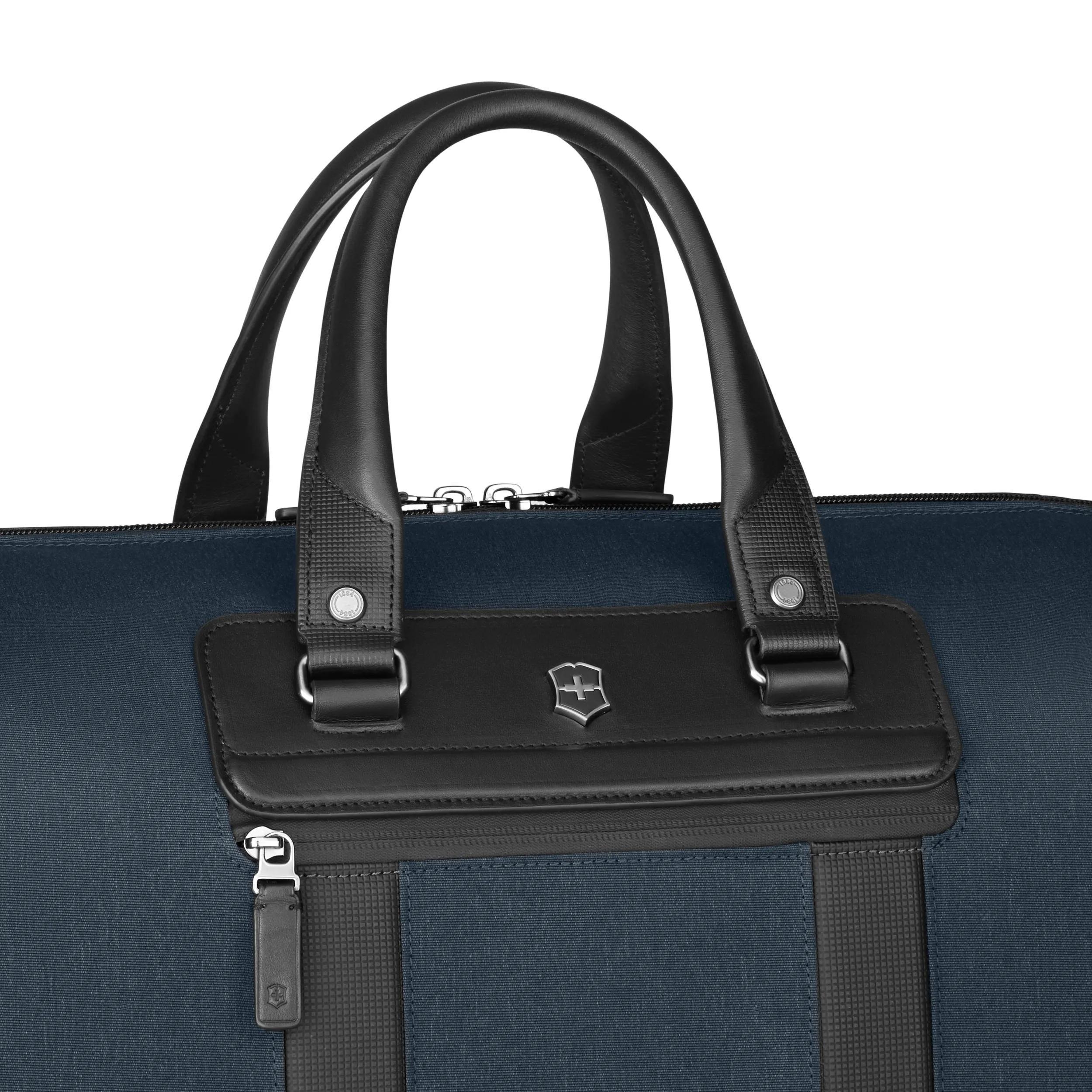 Victorinox Architecture Urban2 Weekender in Blue / Black — detail view 3