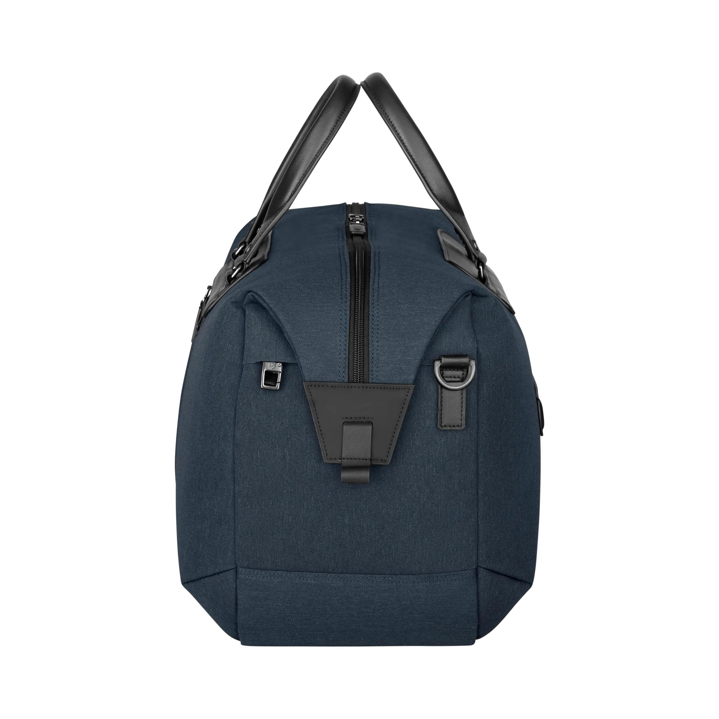 Victorinox Architecture Urban2 Weekender in Blue / Black — angle view 8