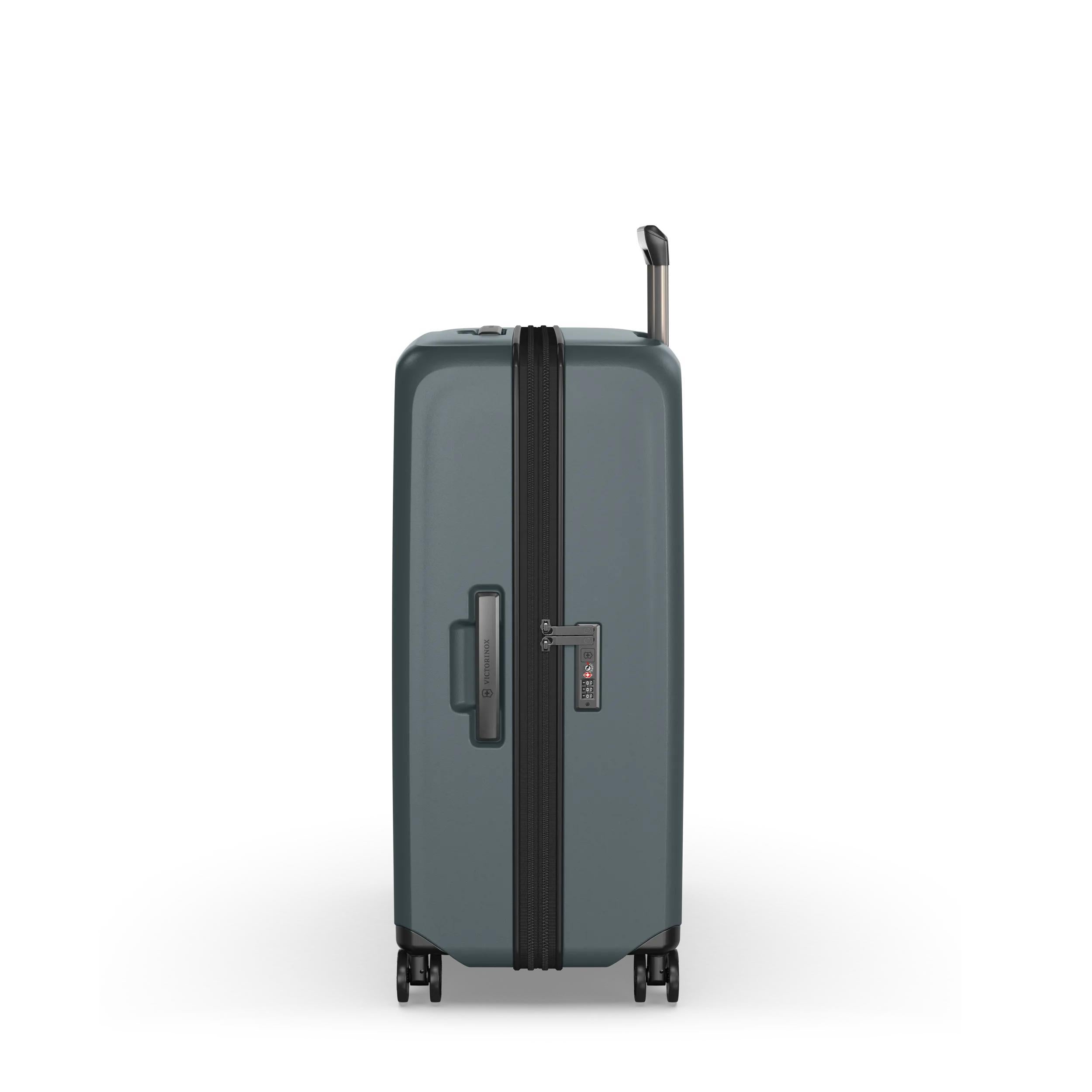 Victorinox Airox Advanced Large Case in Storm — angle view 4